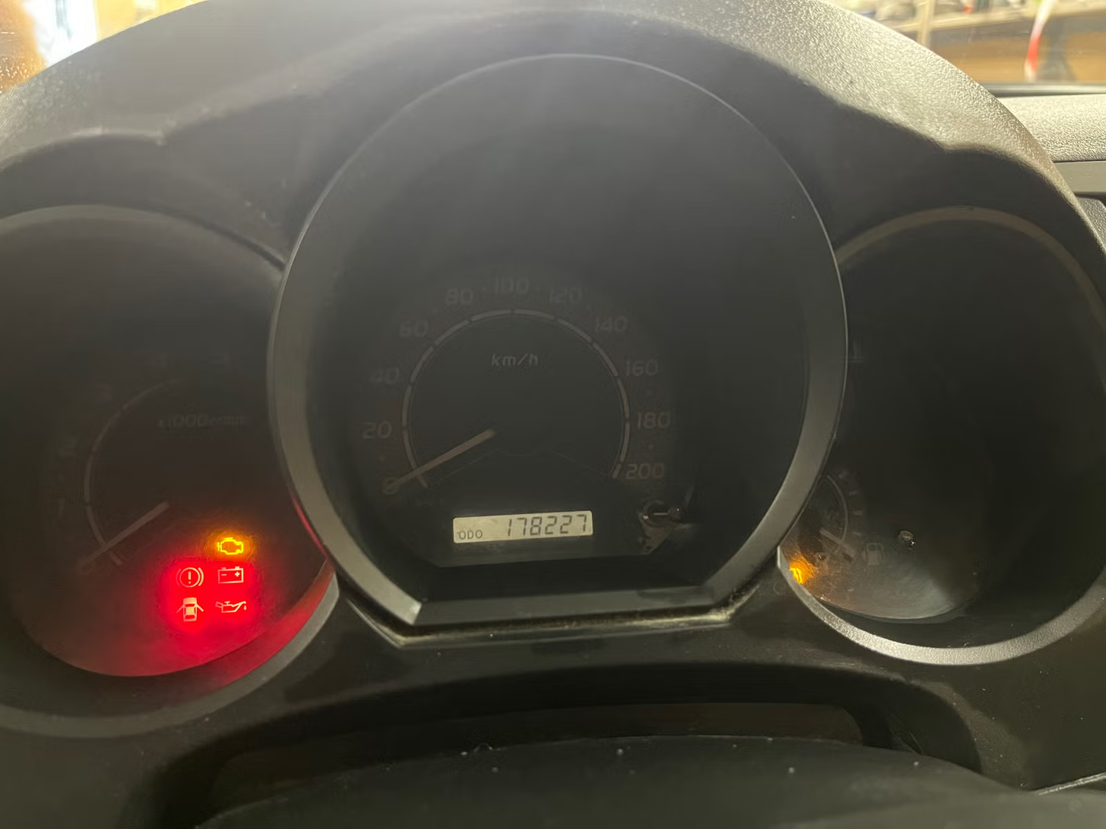 Toyota HiLux 2010 12