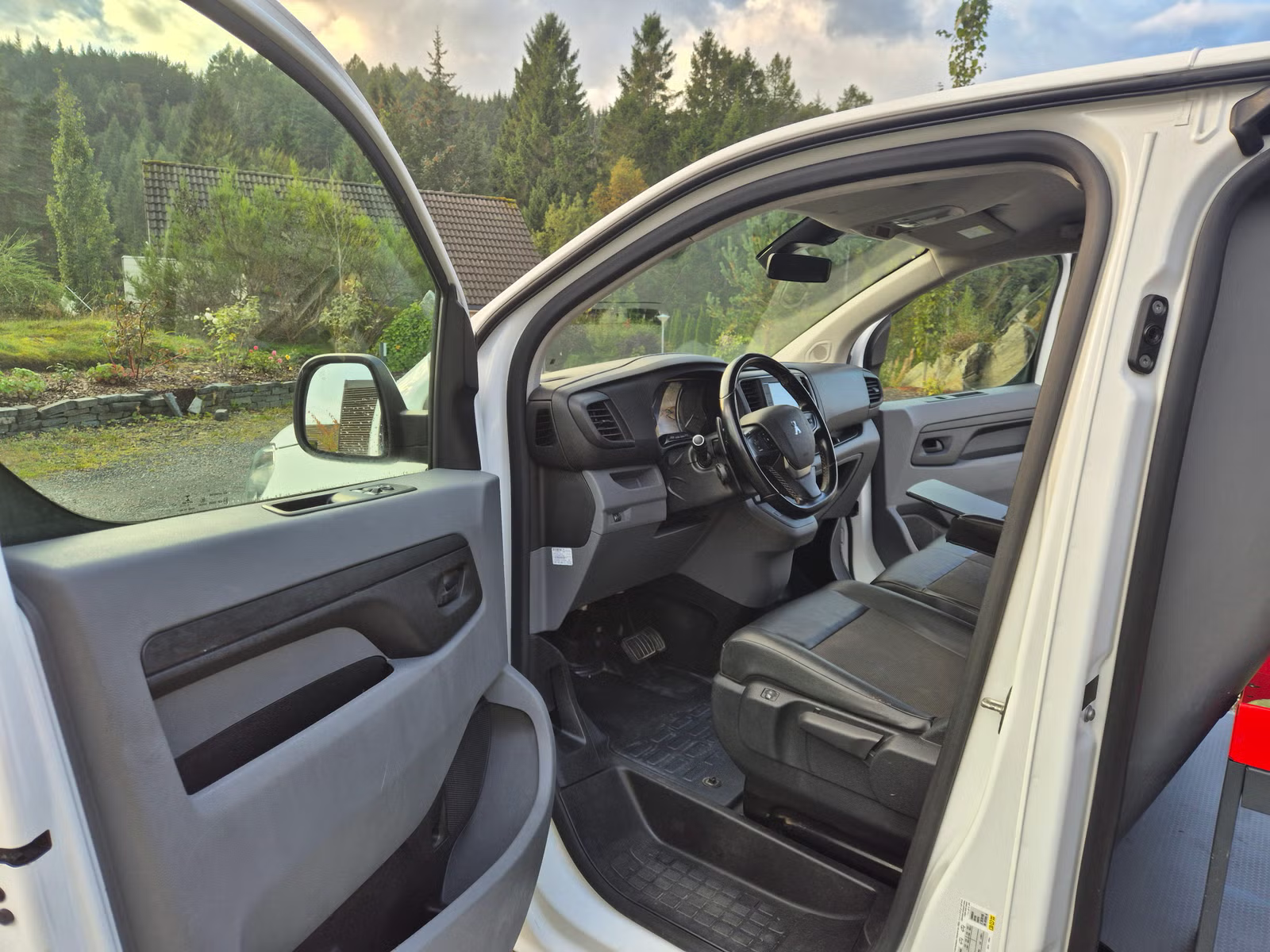 Peugeot Expert Traveller 2020 7