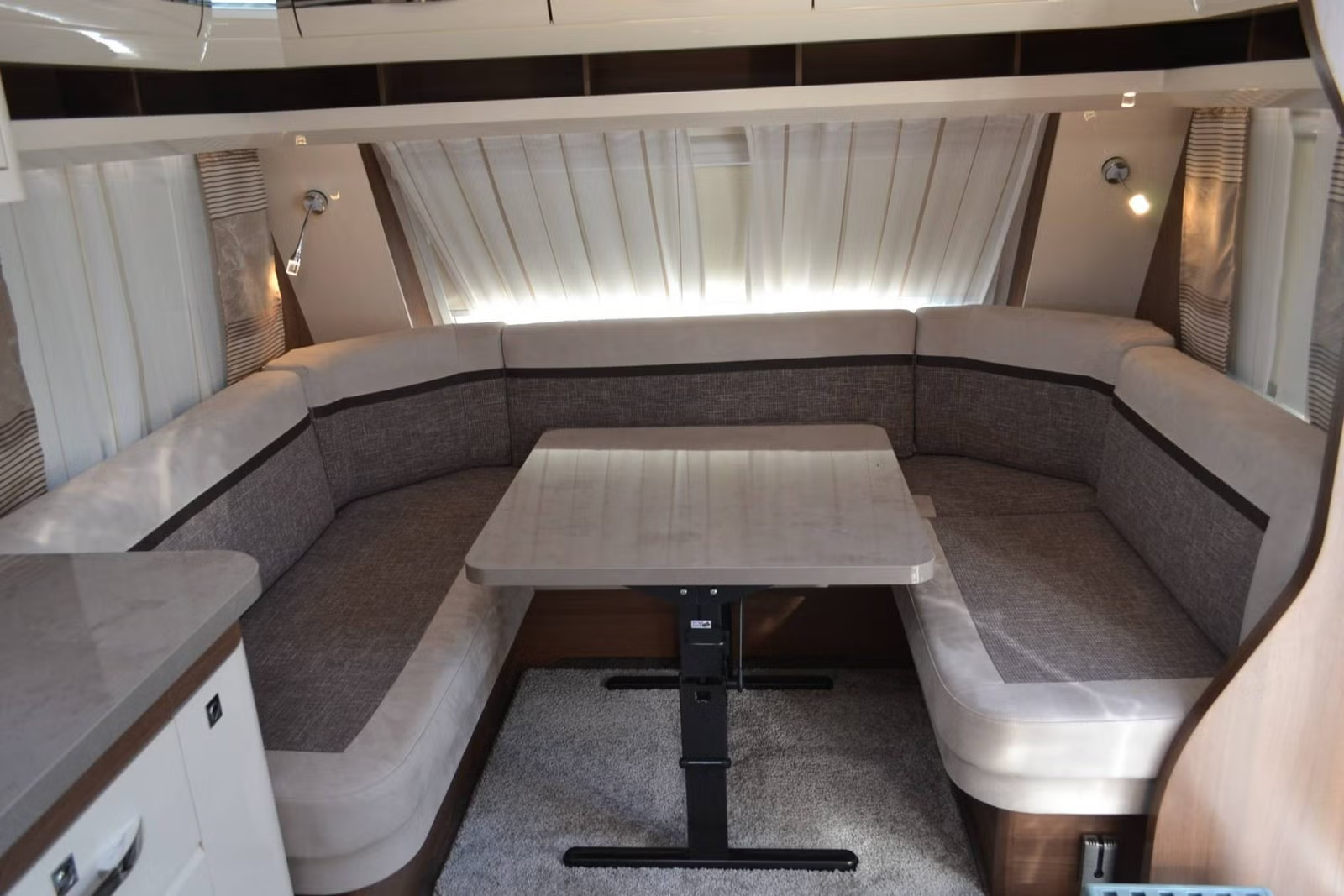 Hobby 720 KWFU Prestige 2020 12