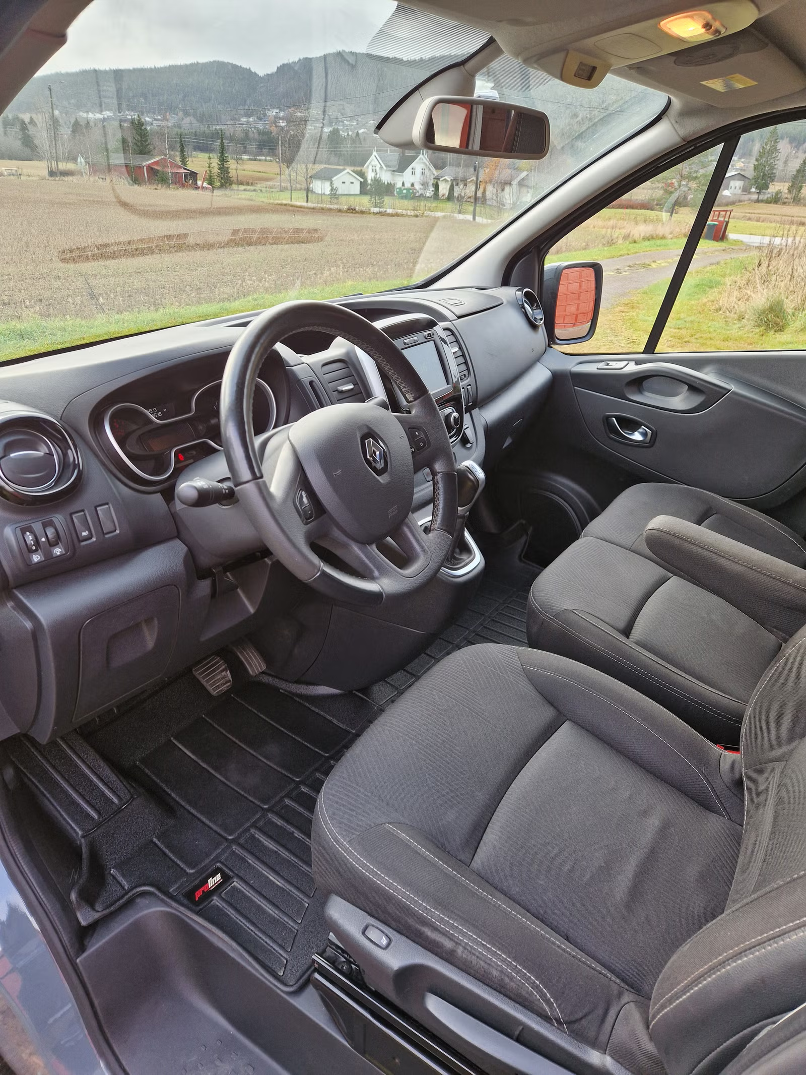 Renault Trafic 2020 10