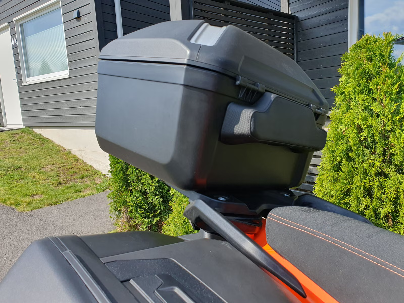 KTM 1290 Super Adventure S 2024 18