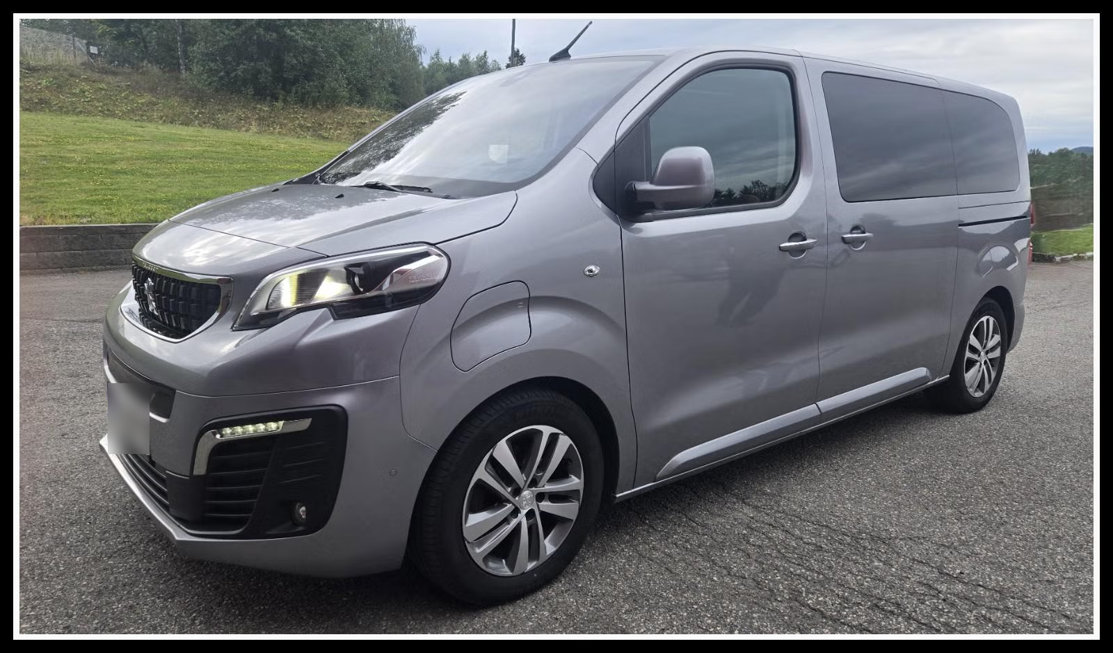 Peugeot Traveller Executive Family 2021 4