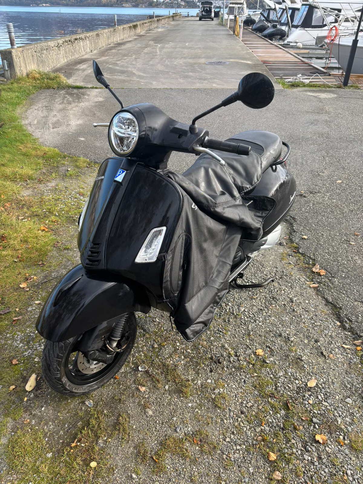 Vespa GTS 300 Notte 2020 3