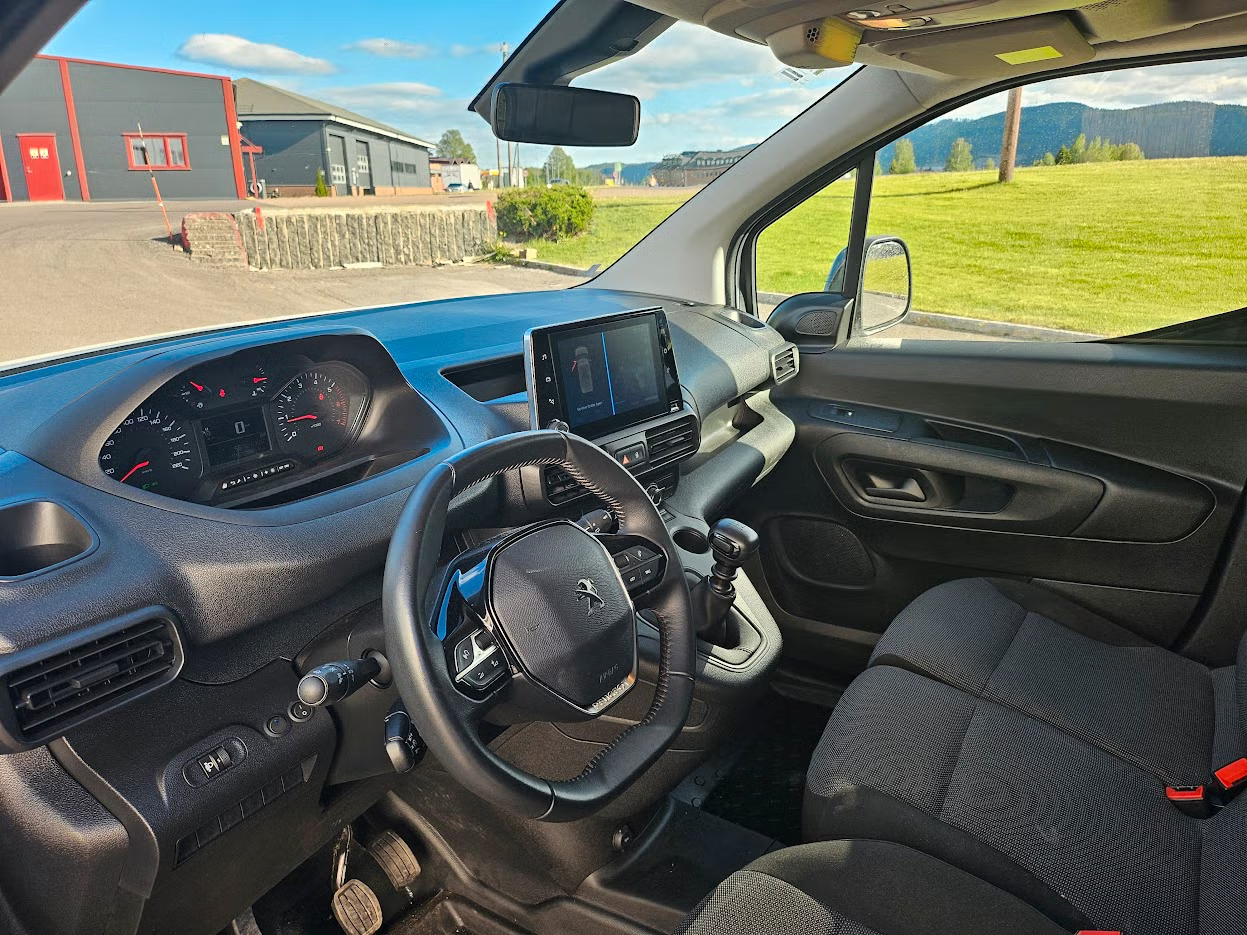 Peugeot Partner 2022 14