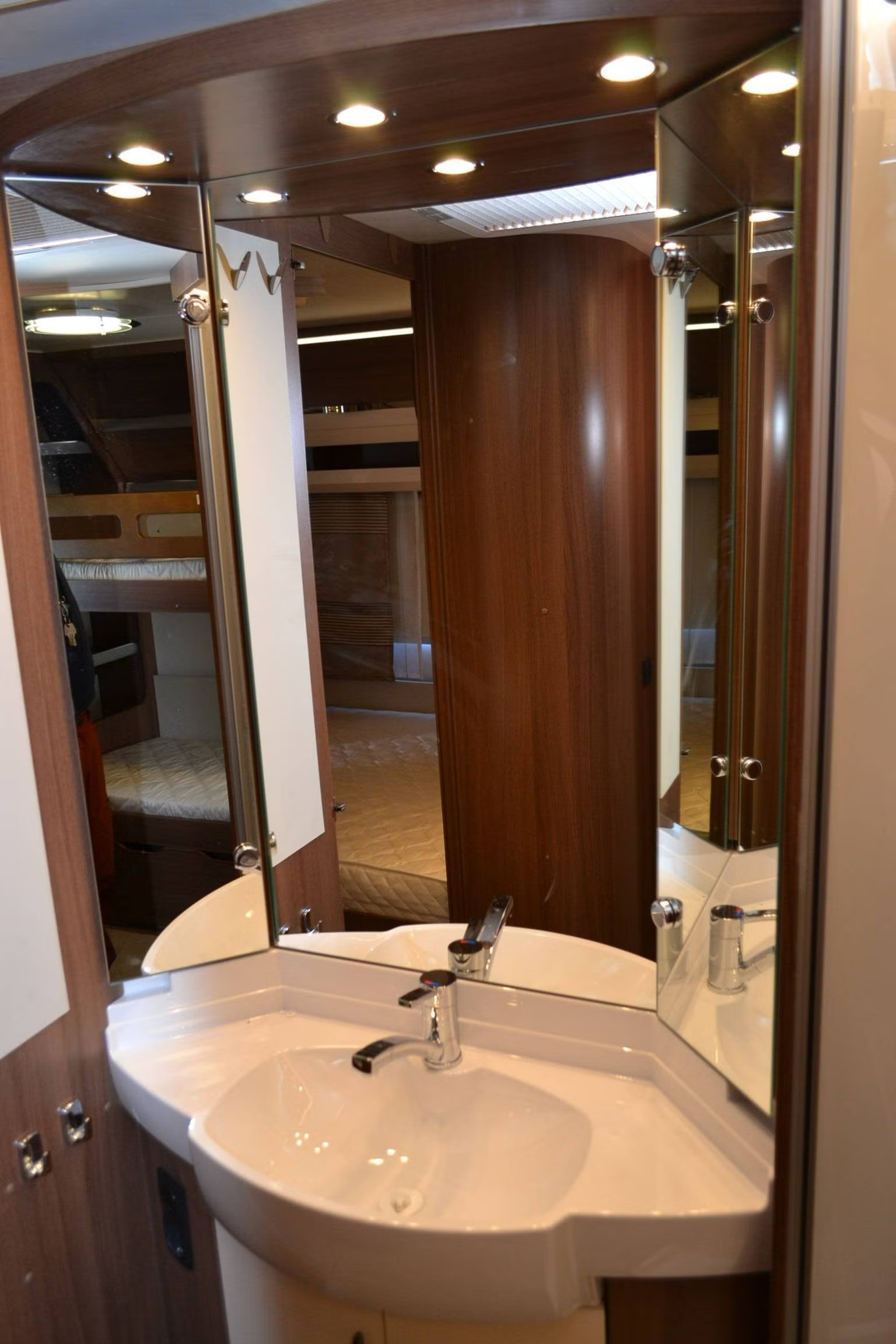 Hobby 720 KWFU Prestige 2020 18