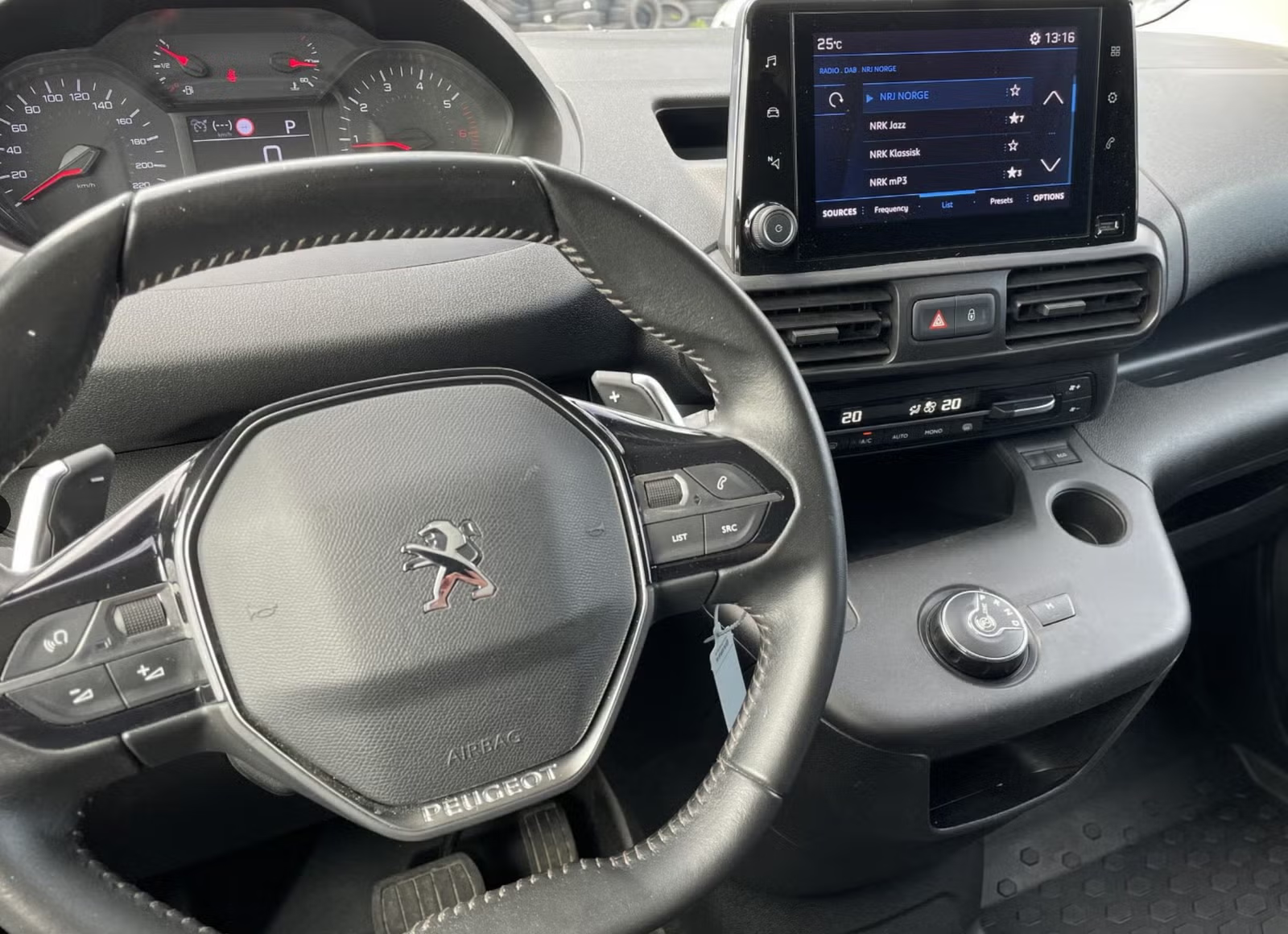 Peugeot Partner 2021 8