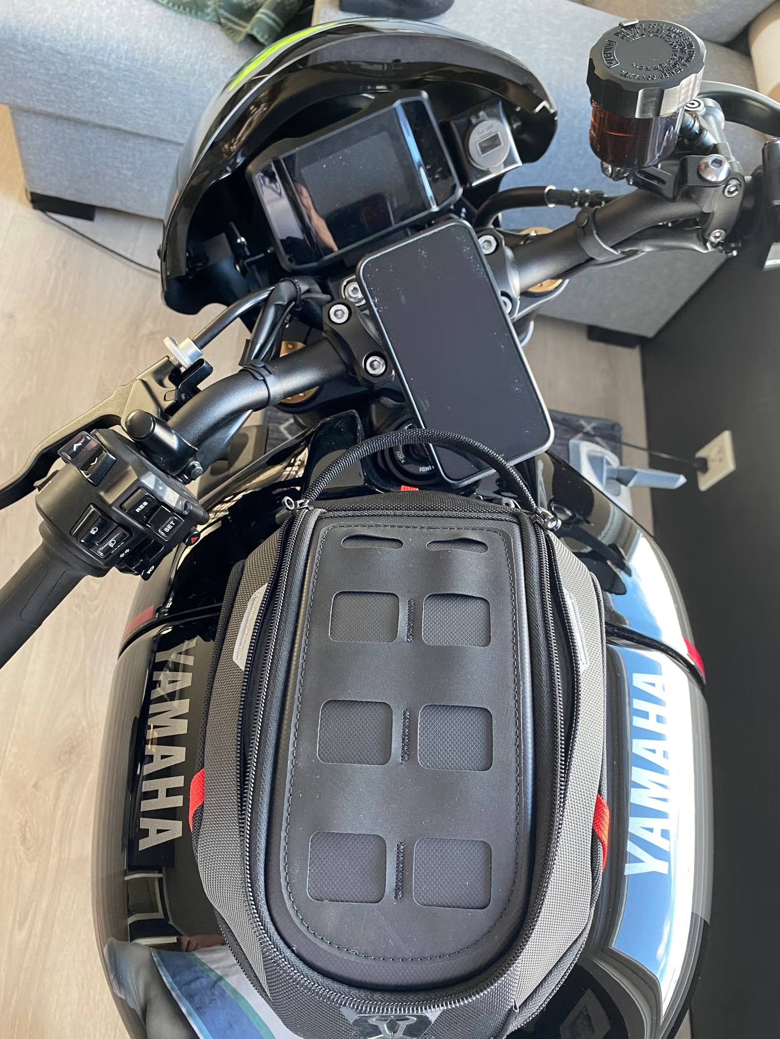 Yamaha XSR 900 2022 17