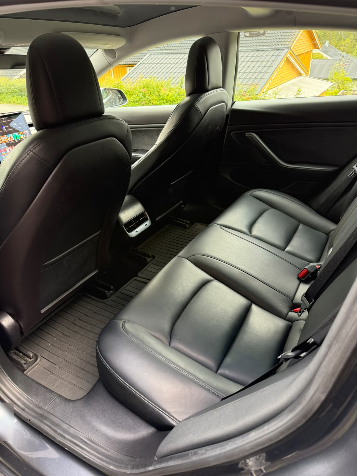 Tesla Model 3 2019 14