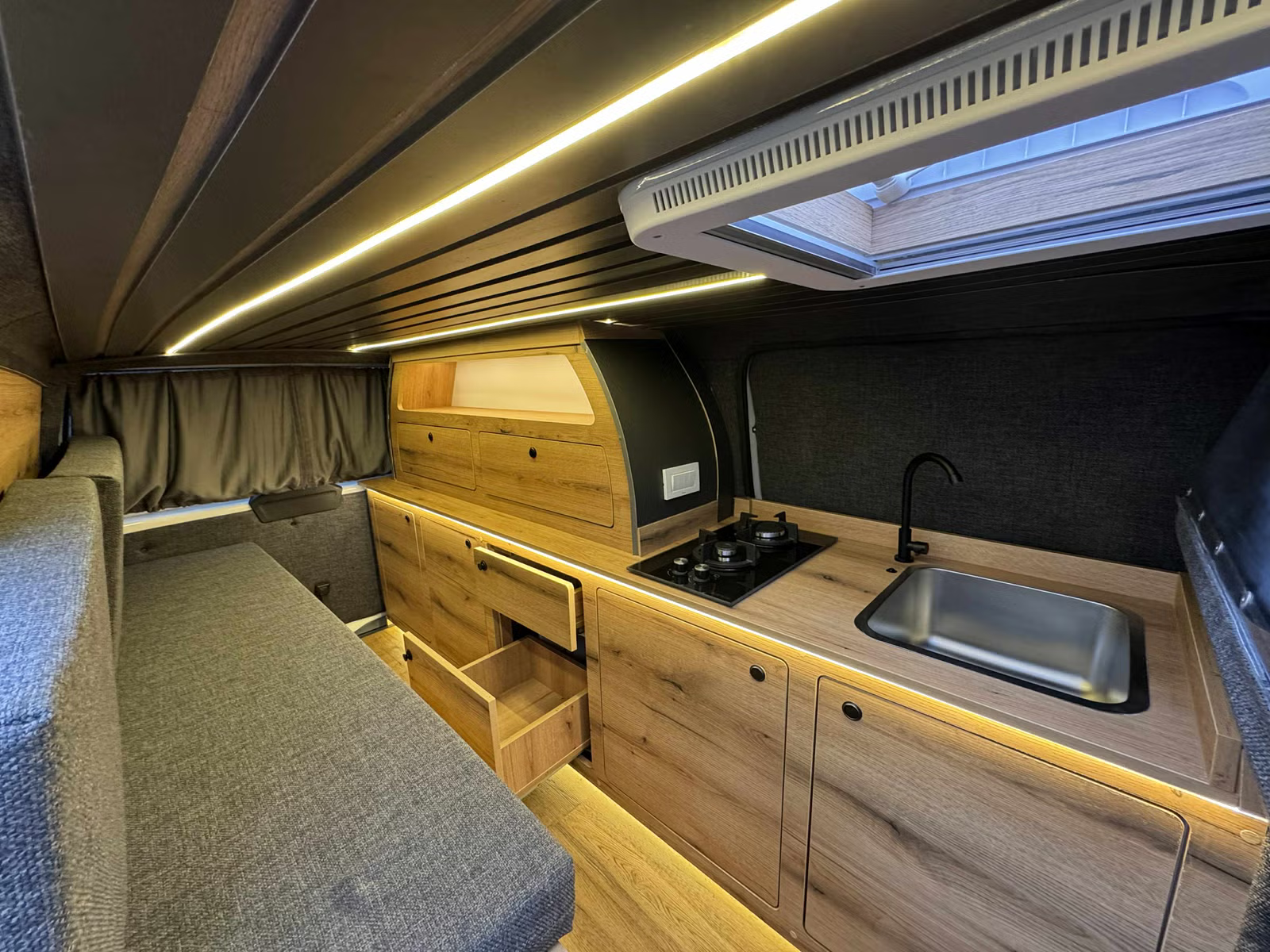 Volkswagen Transporter 2017 30