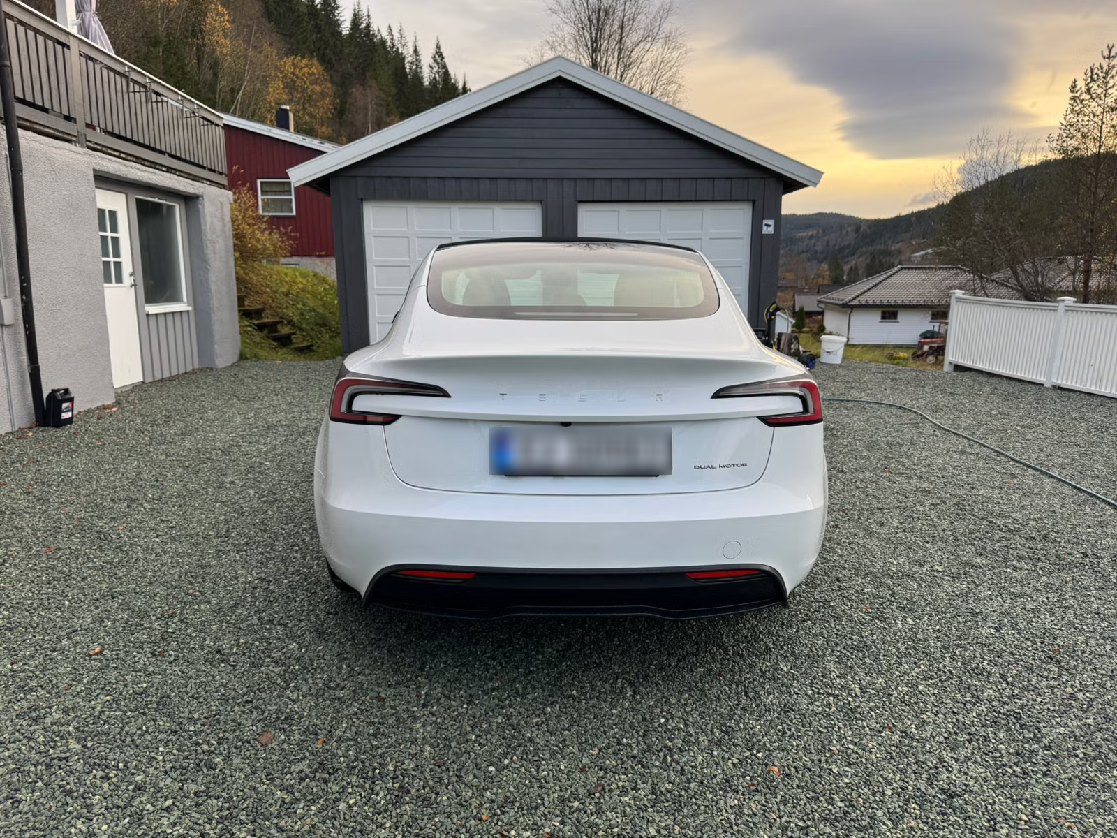 Tesla Model 3 2024 3