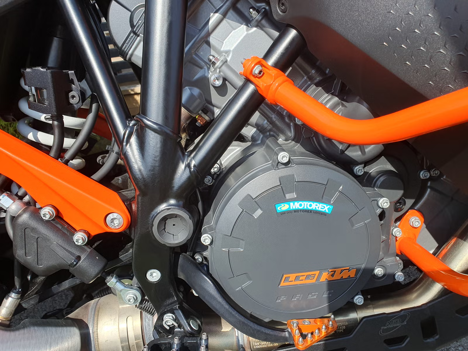 KTM 1290 Super Adventure S 2024 13