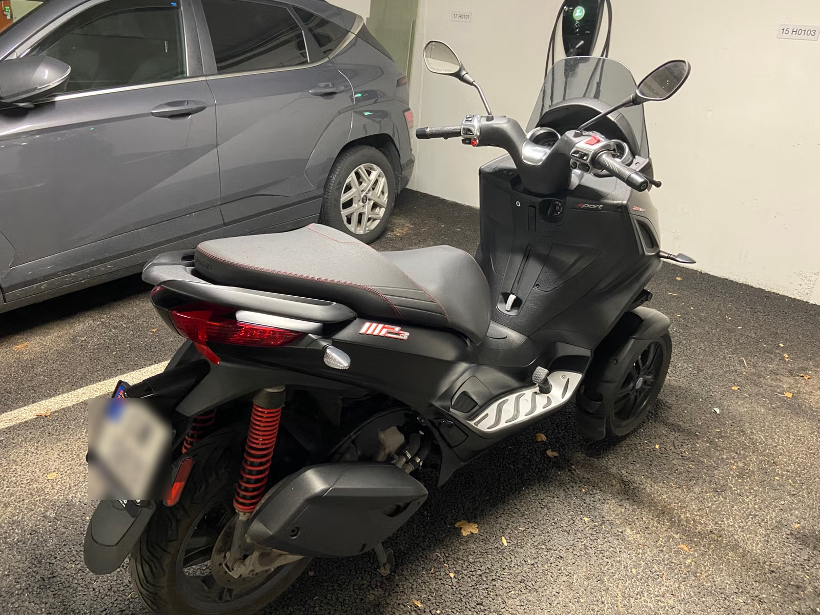 Piaggio MP3 300 HPE 2021 4