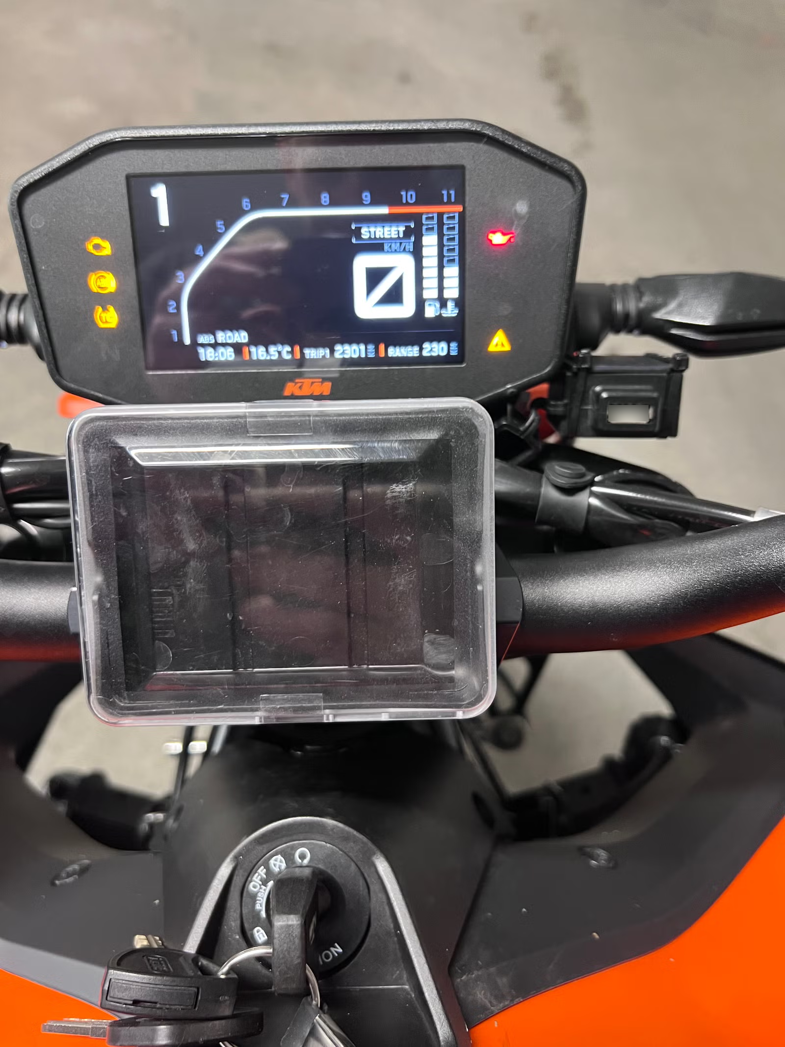 KTM 890 Duke 2021 15