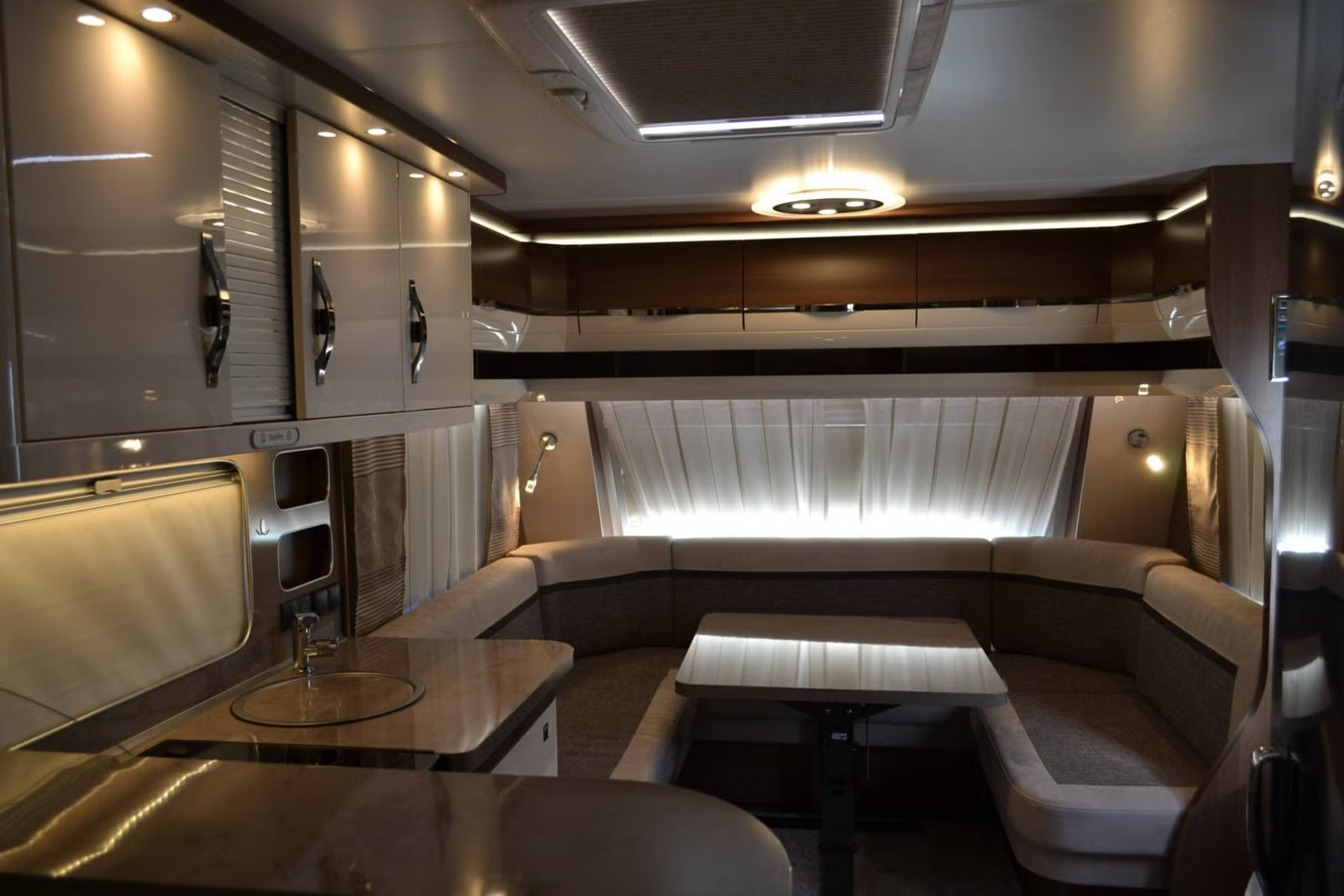 Hobby 720 KWFU Prestige 2020 10