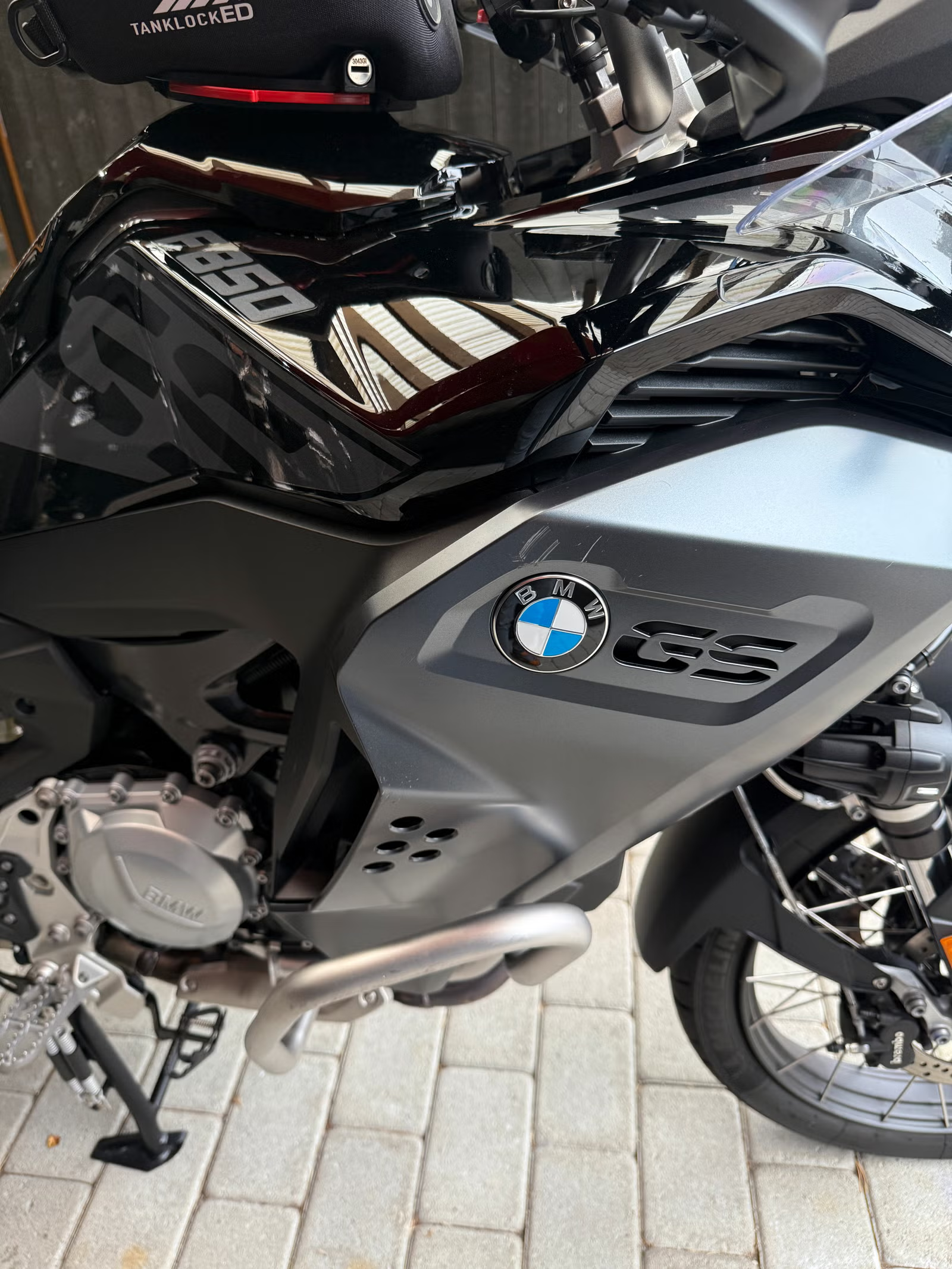 BMW F 850 GS Adventure Triple Black 2023 15