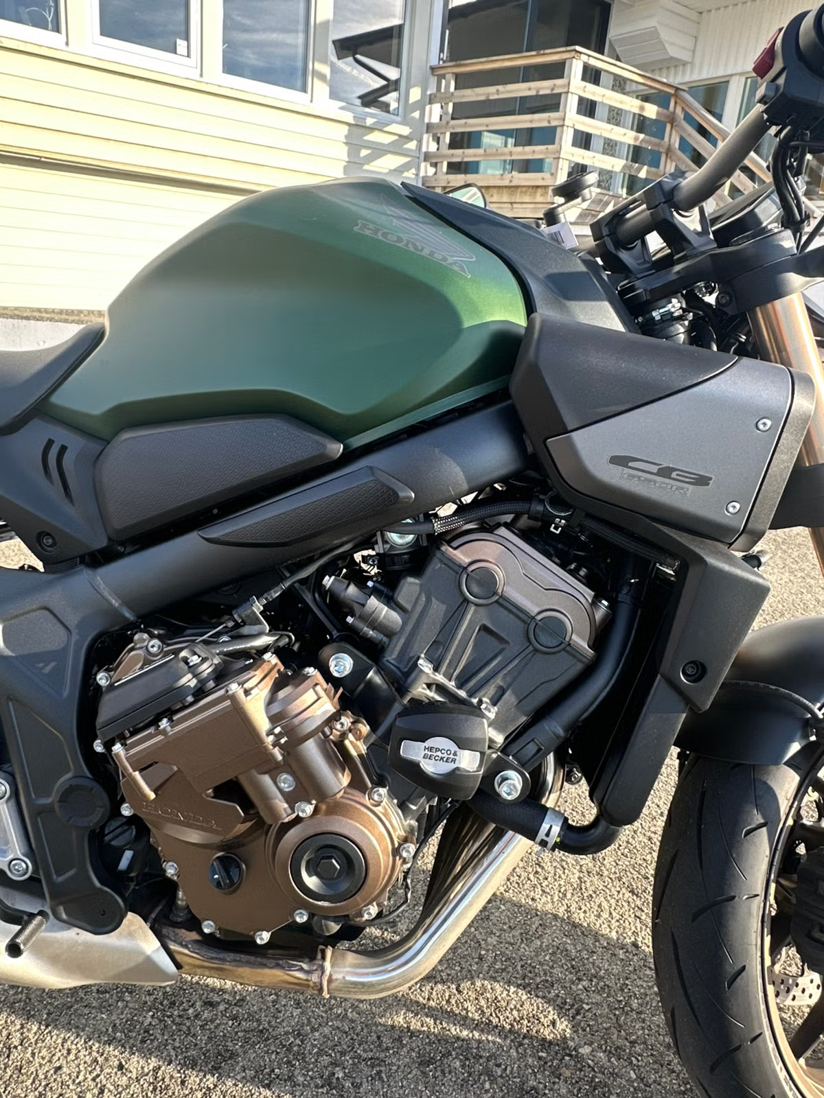 Honda CB 650 R 2025 21