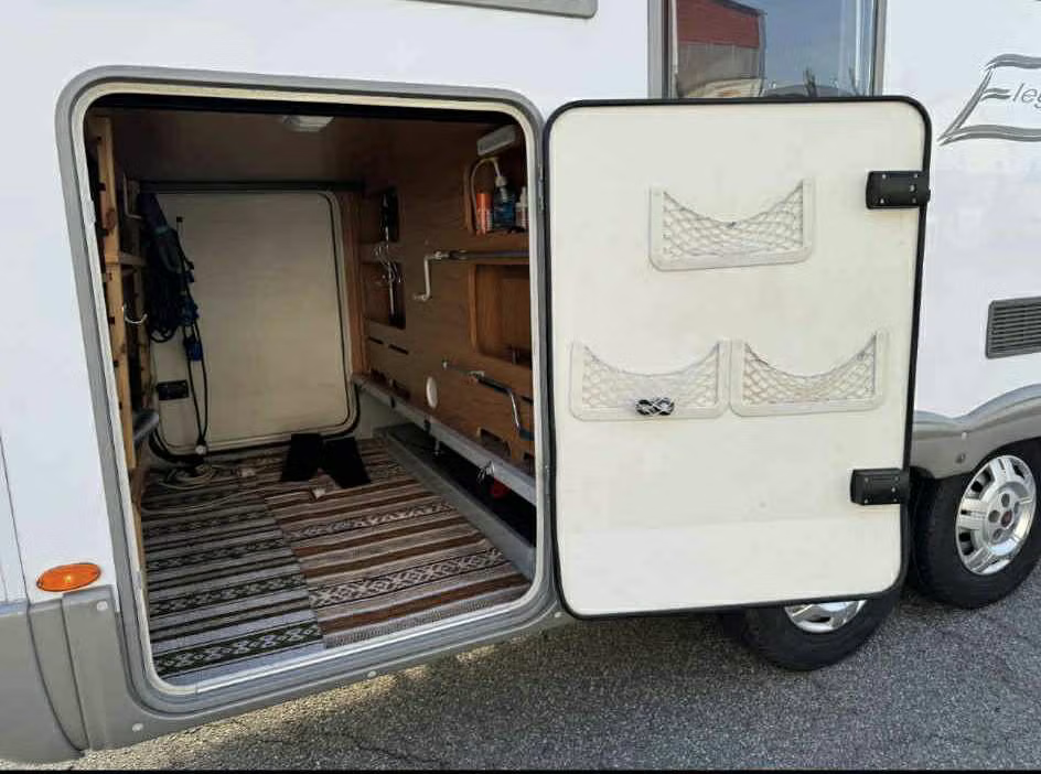 Burstner Elegance i 821 2008 25