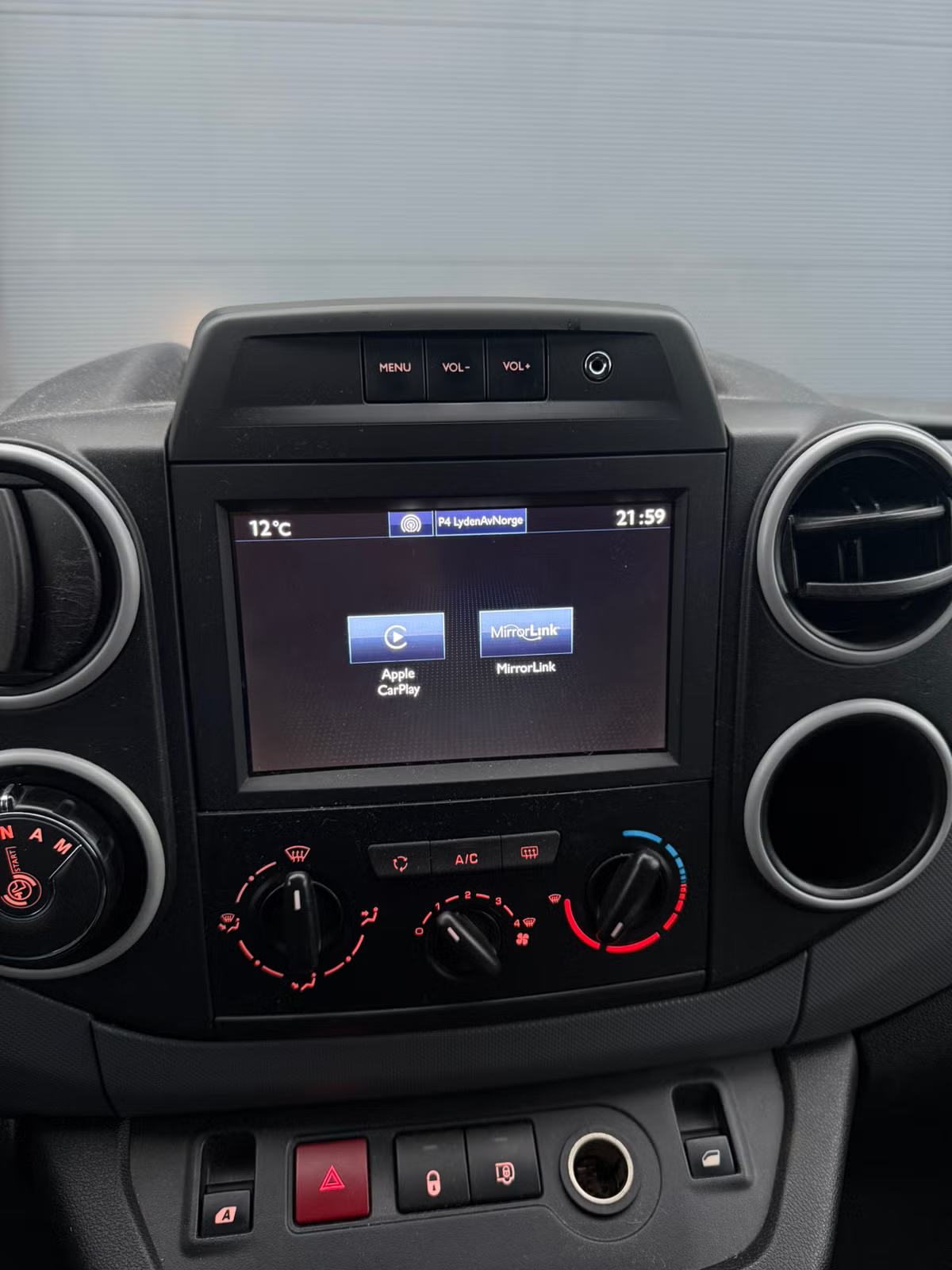 Peugeot Partner 2020 10