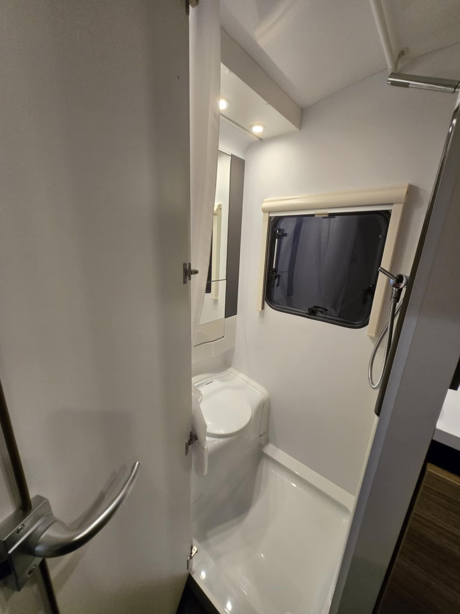 Adria Action 361 2017 16