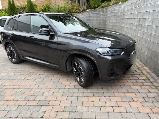 BMW iX3 2023 8
