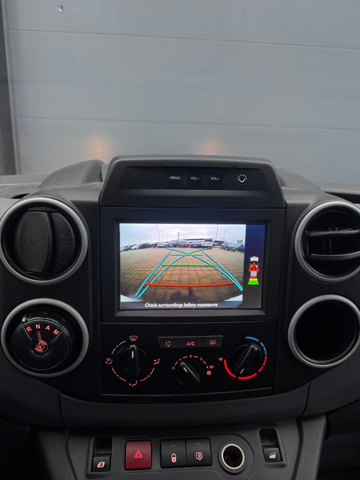 Peugeot Partner 2020 13