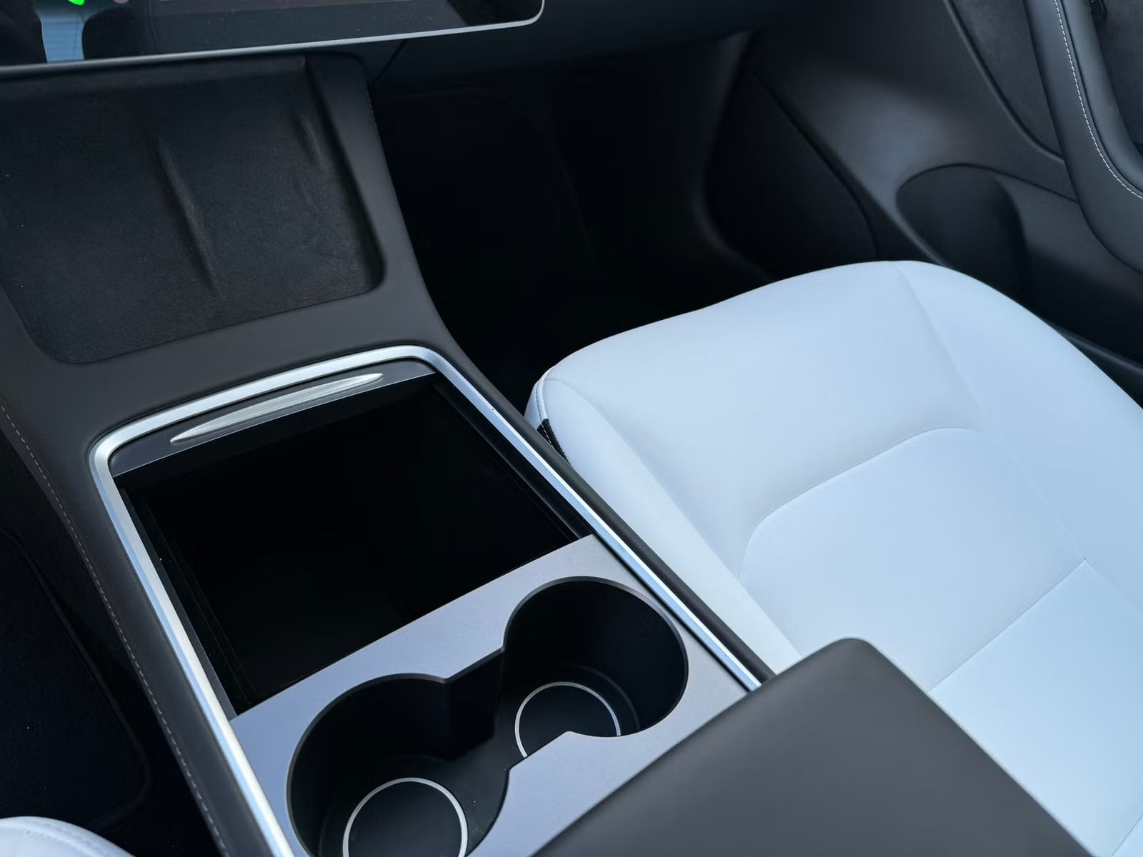 Tesla Model 3 Long Range 2023 14