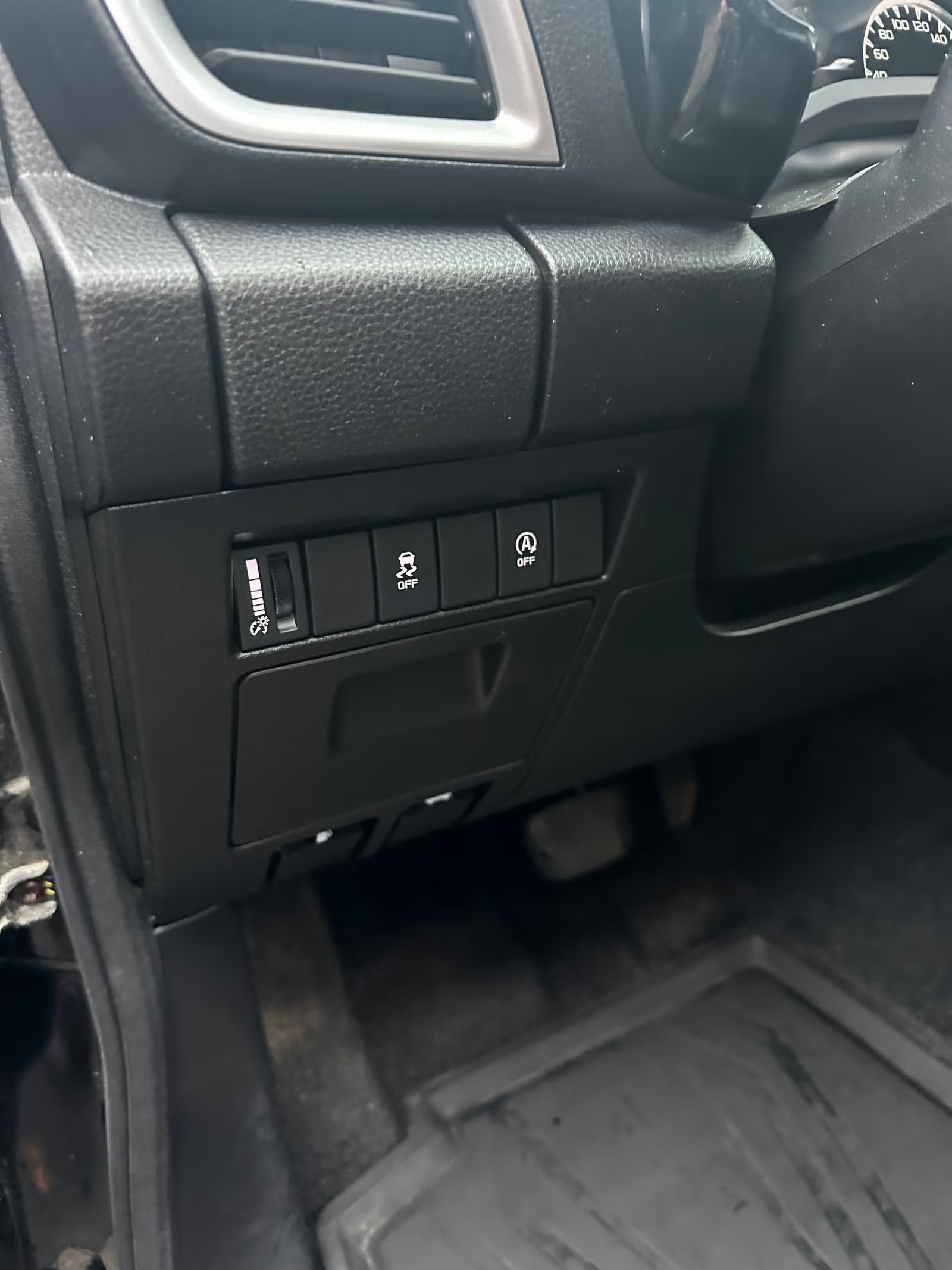 Suzuki D-max 2022 10