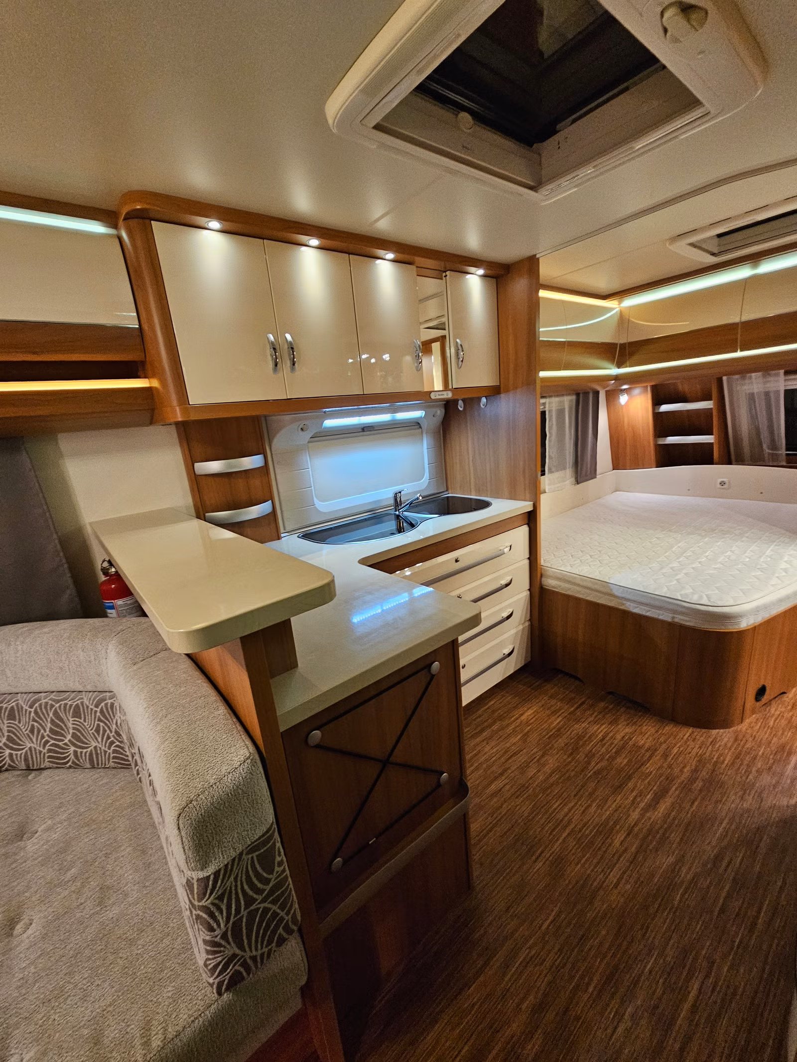 Hobby 560 CFE Excellent 2013 13