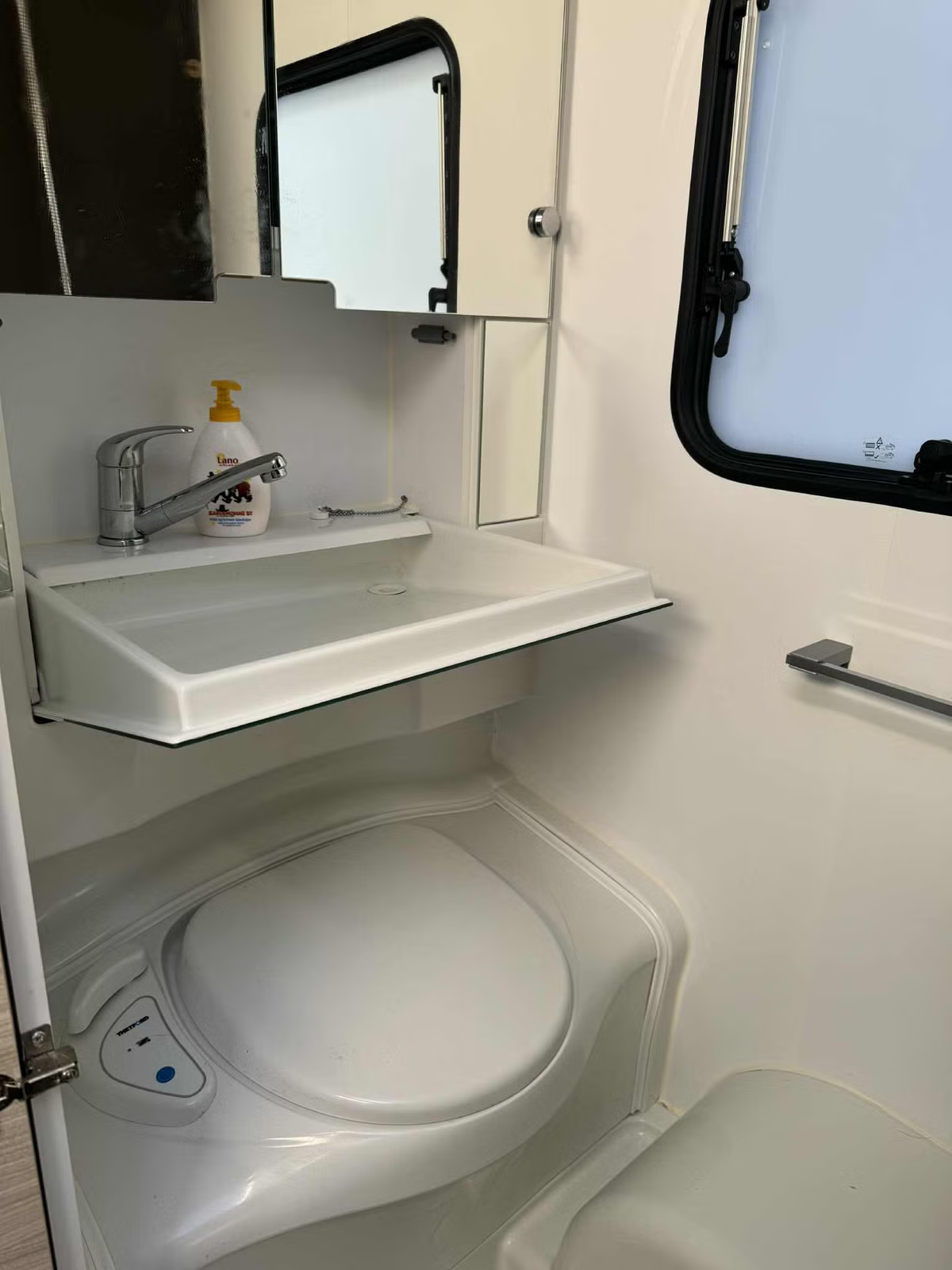 Adria Altea 502 UL 2022 17