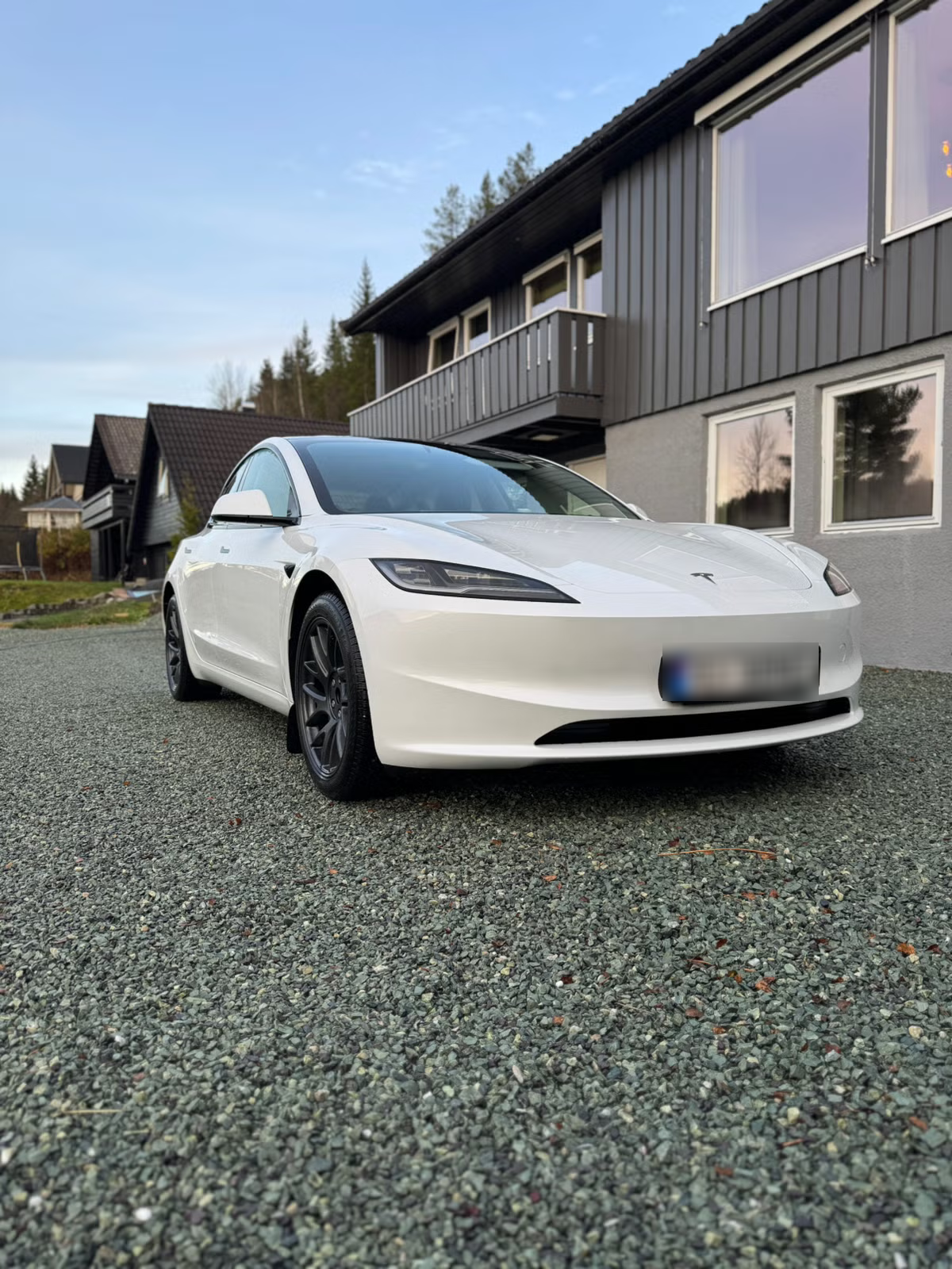 Tesla Model 3 2024 6