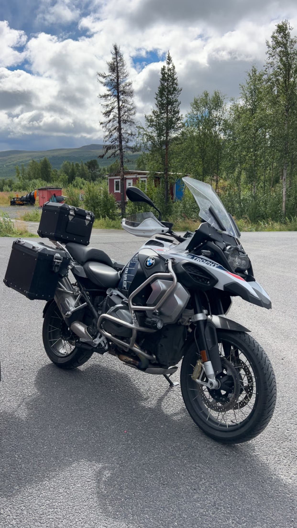 BMW R 1250 GS Trophy 2024 8