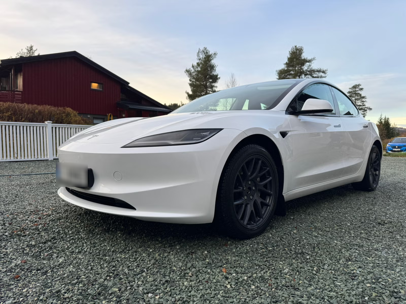 Tesla Model 3 2024 1