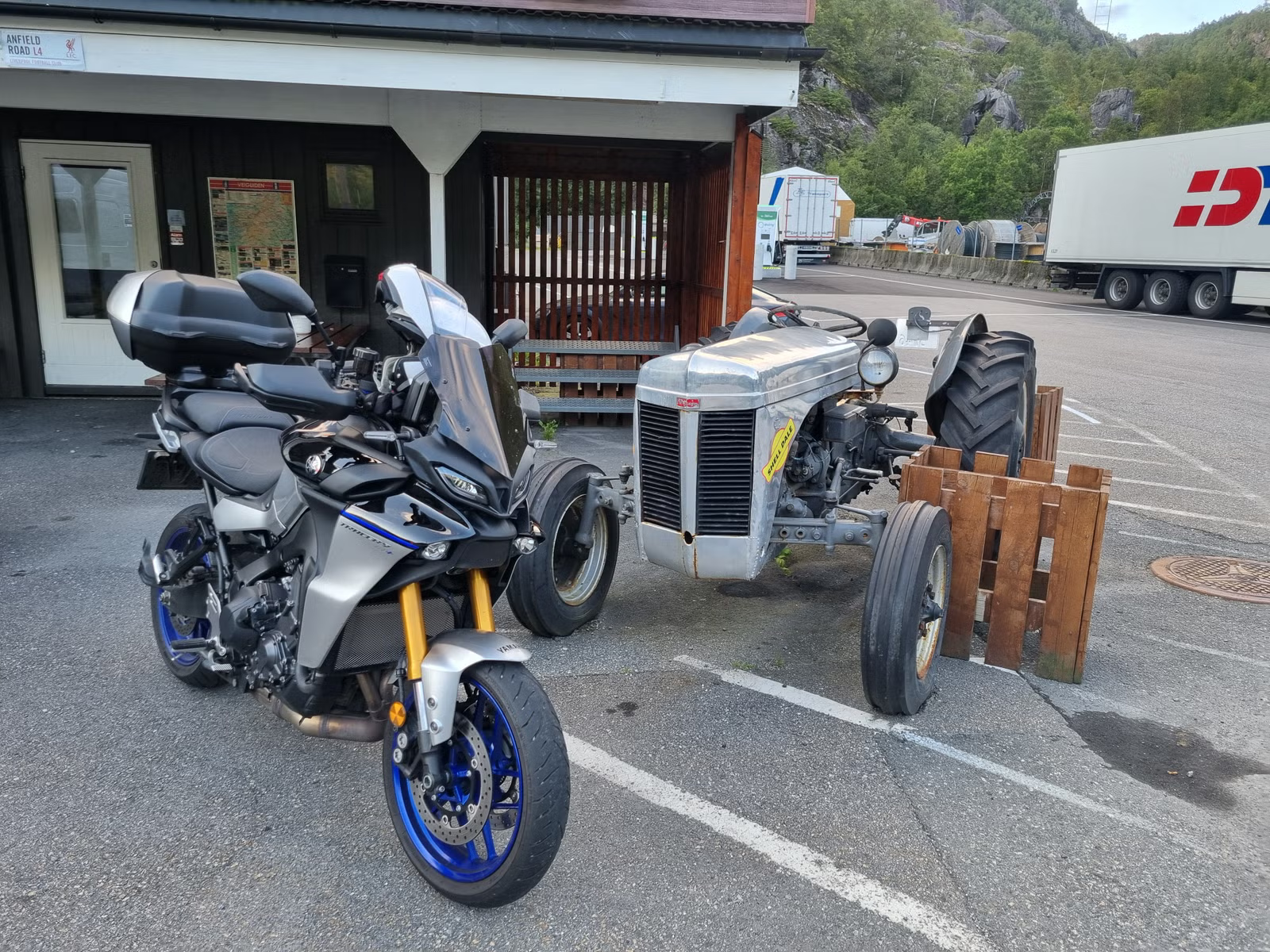 BMW Tracer 9 GT+ 2023 3