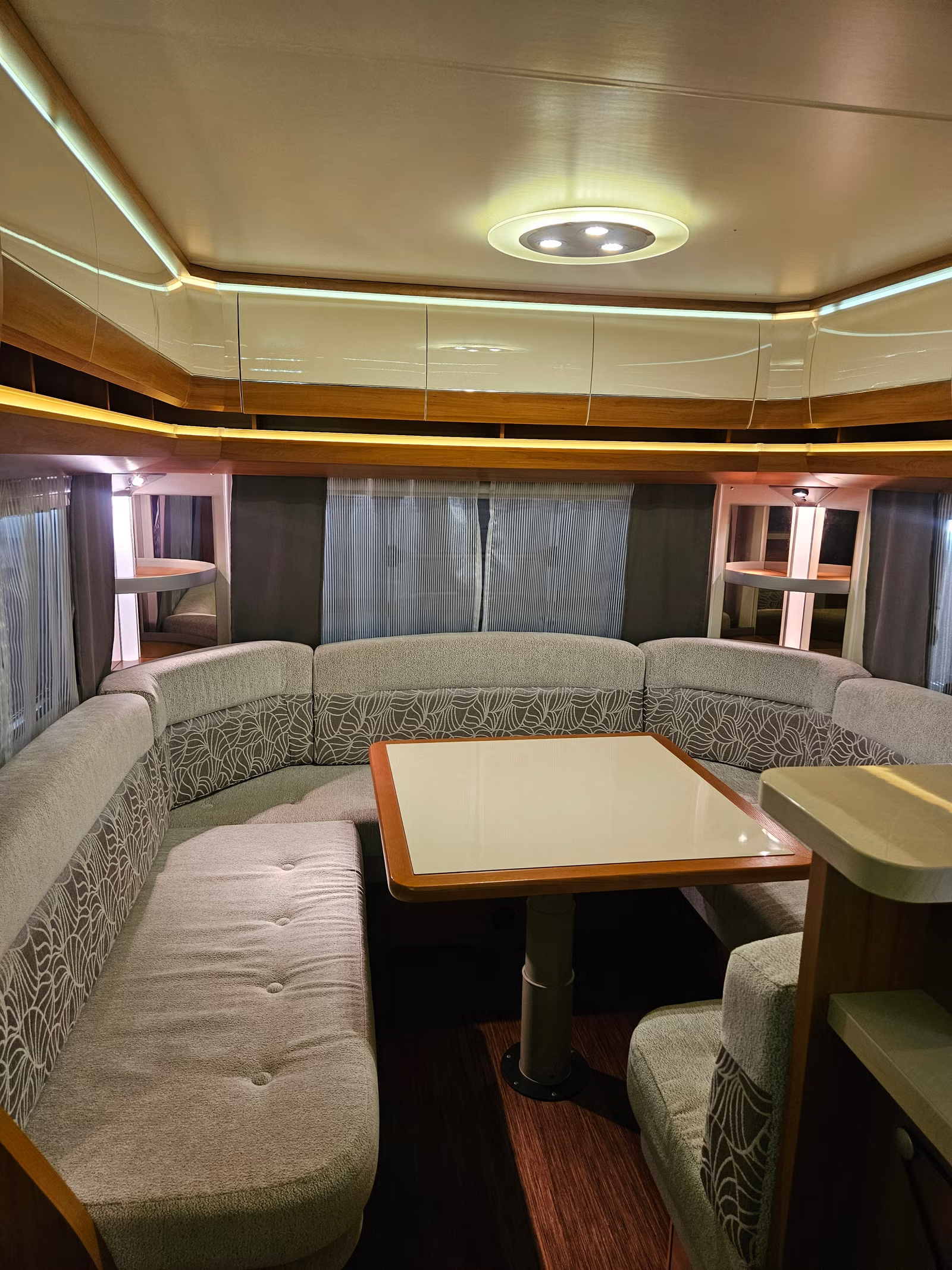 Hobby 560 CFE Excellent 2013 6