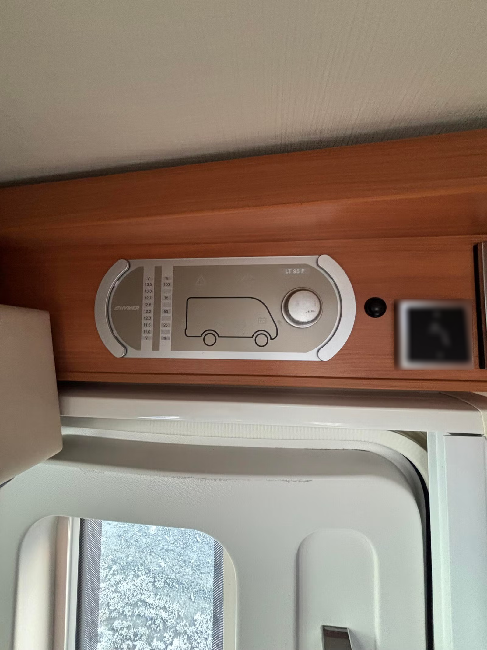 Hymer Exsis 588 2014 14