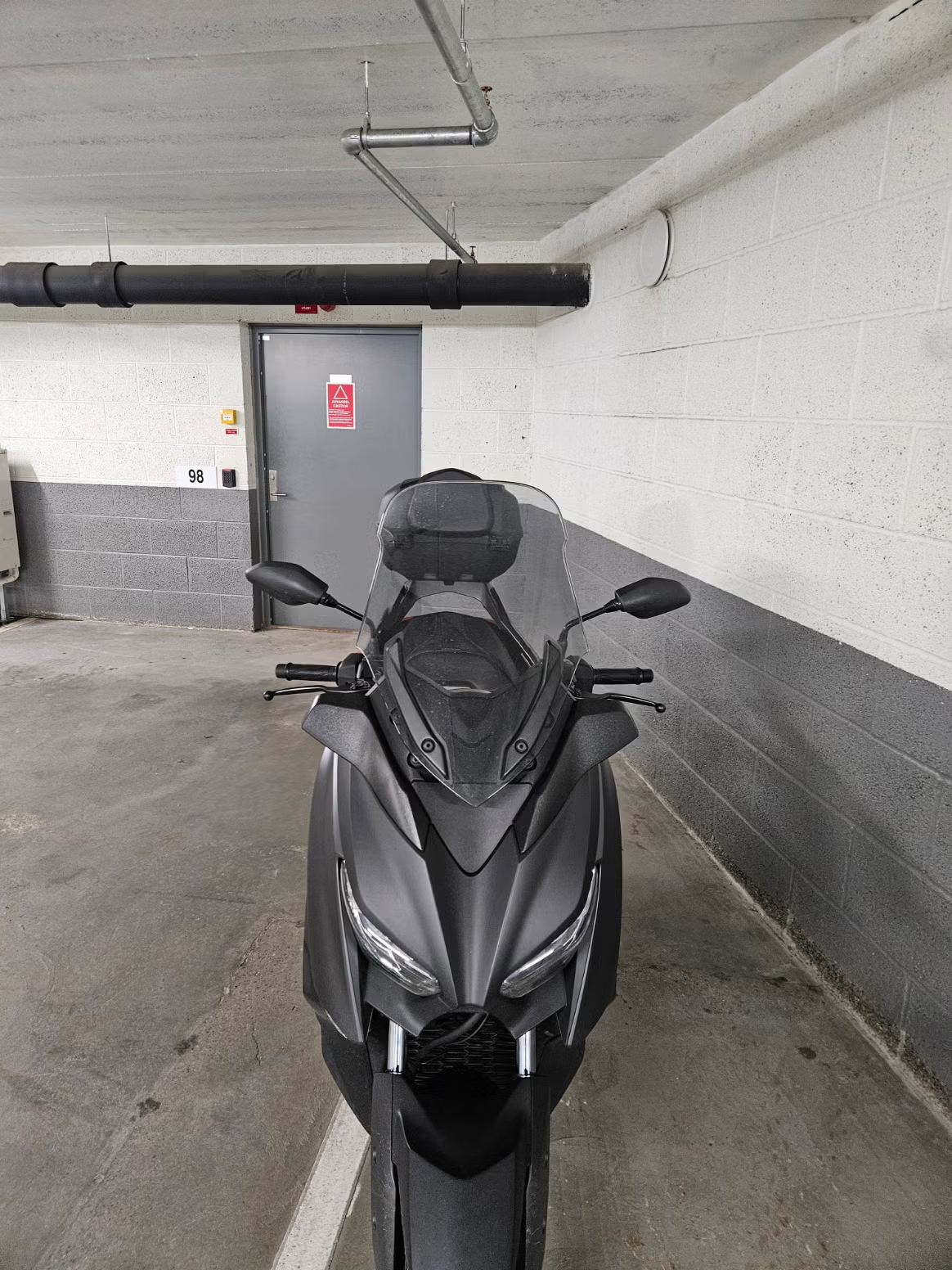 Yamaha X-Max 300 2020 9