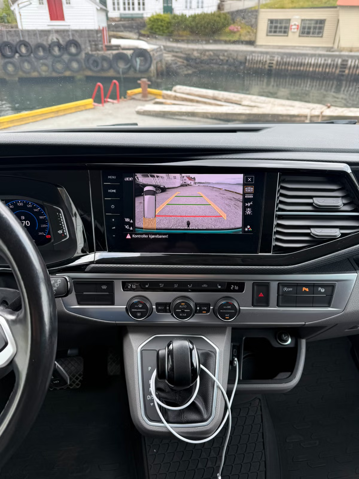 Volkswagen Caravelle 2020 12