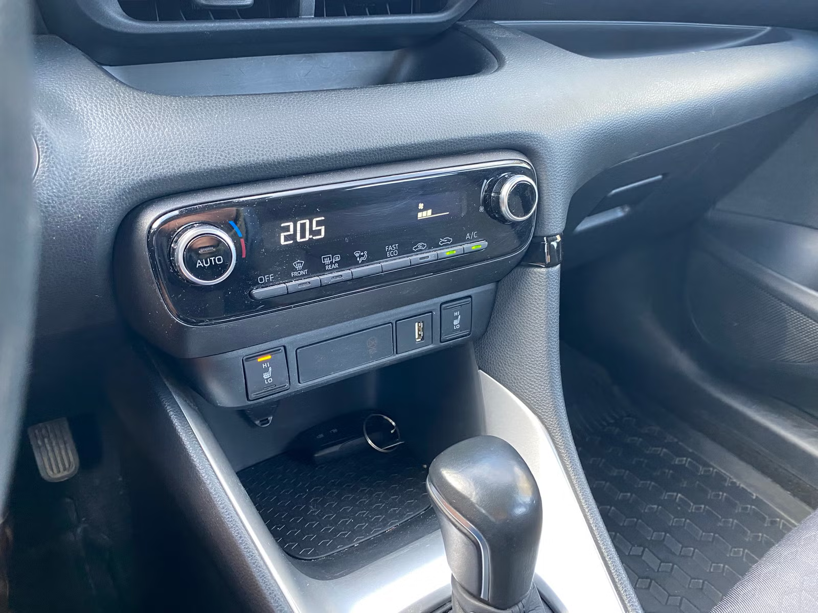 Toyota Yaris 2020 10