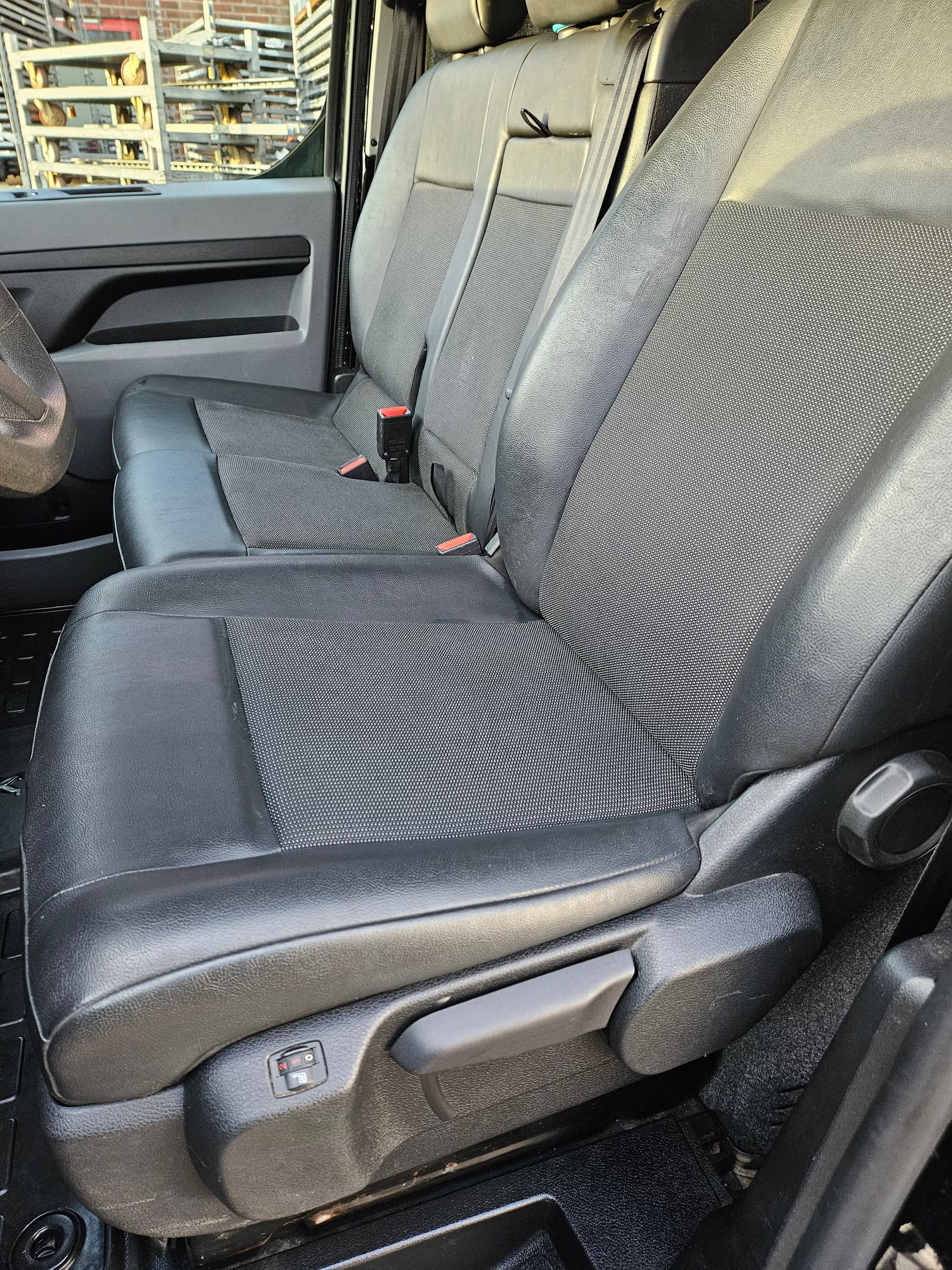 Peugeot e-Expert 2021 12