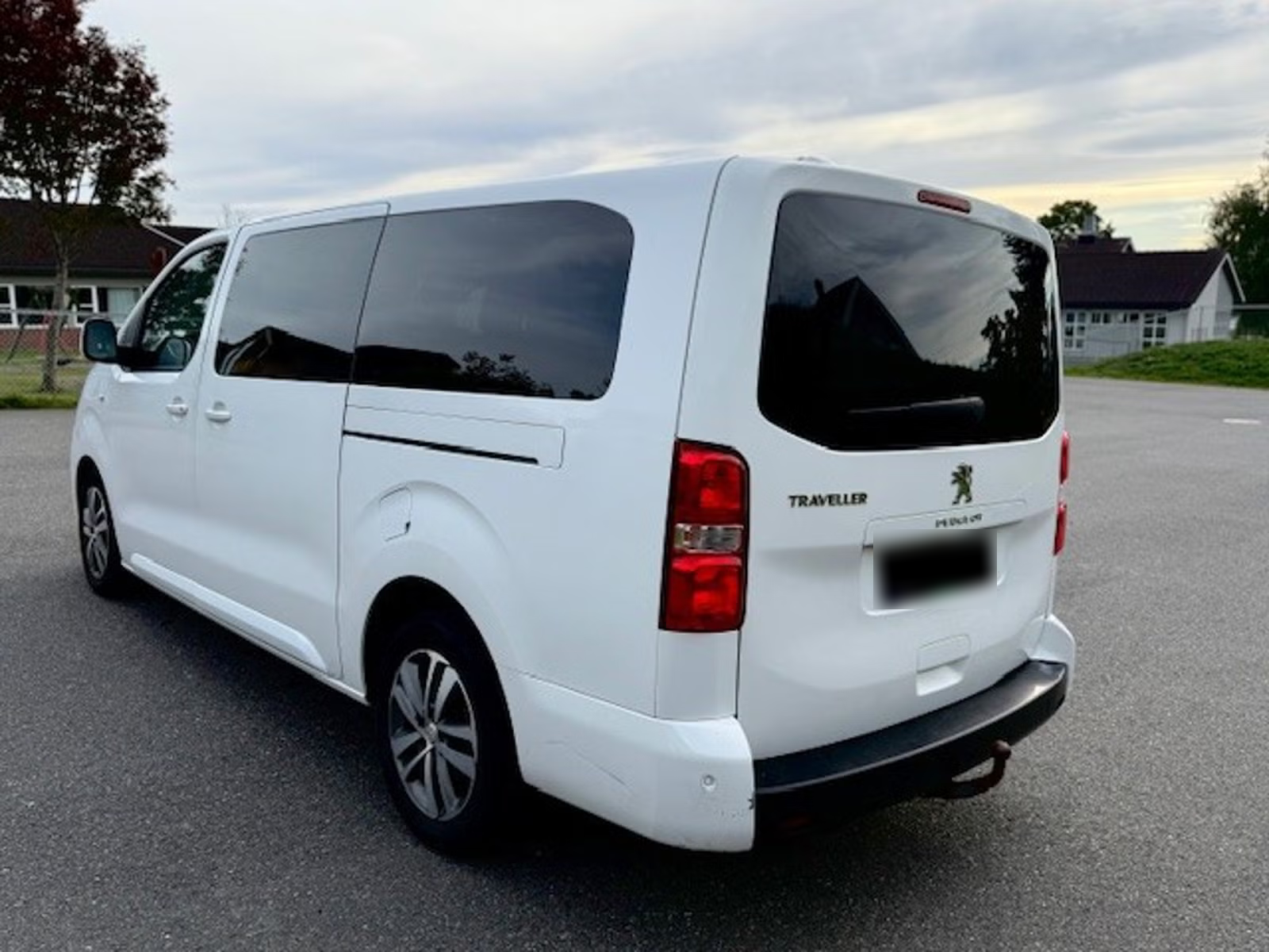 Peugeot Traveller Long 2019 19
