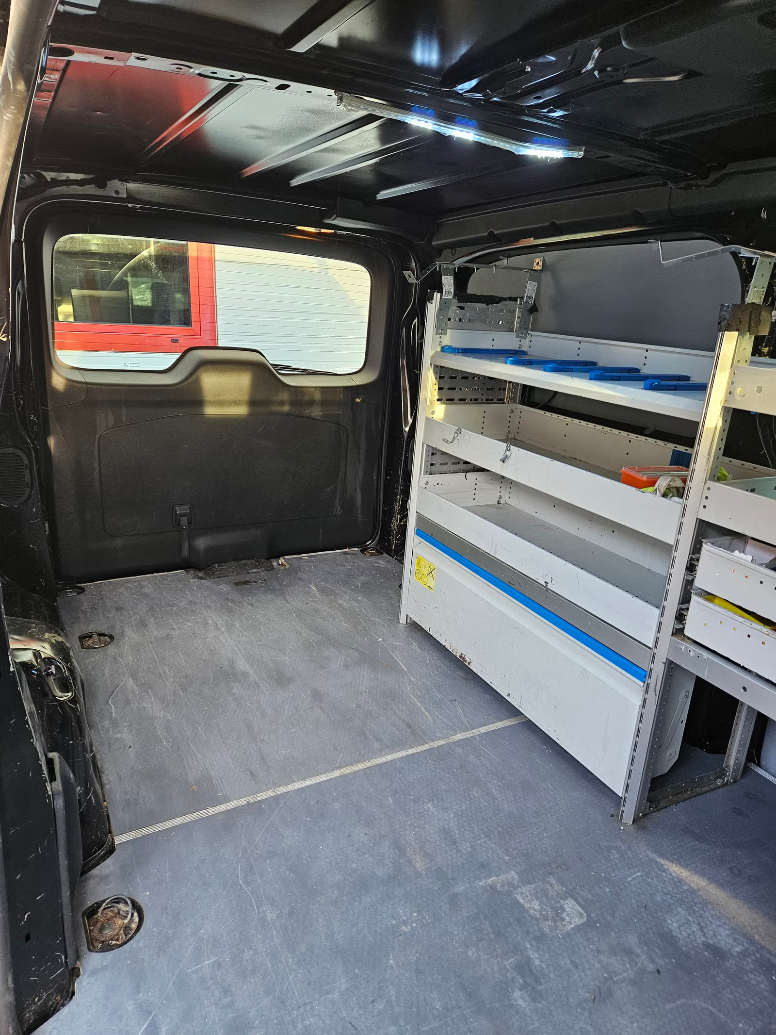 Peugeot e-Expert 2021 17