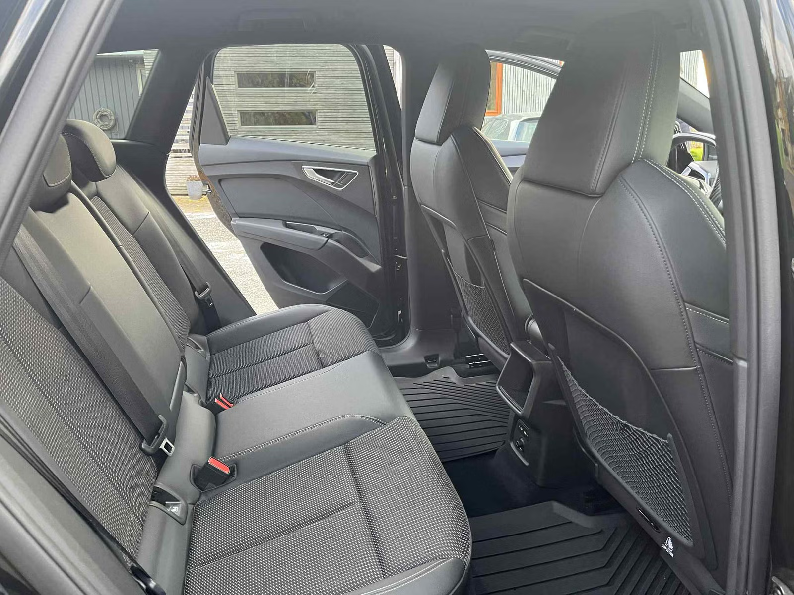 Audi Q4 e-tron 50 quattro 2022 5