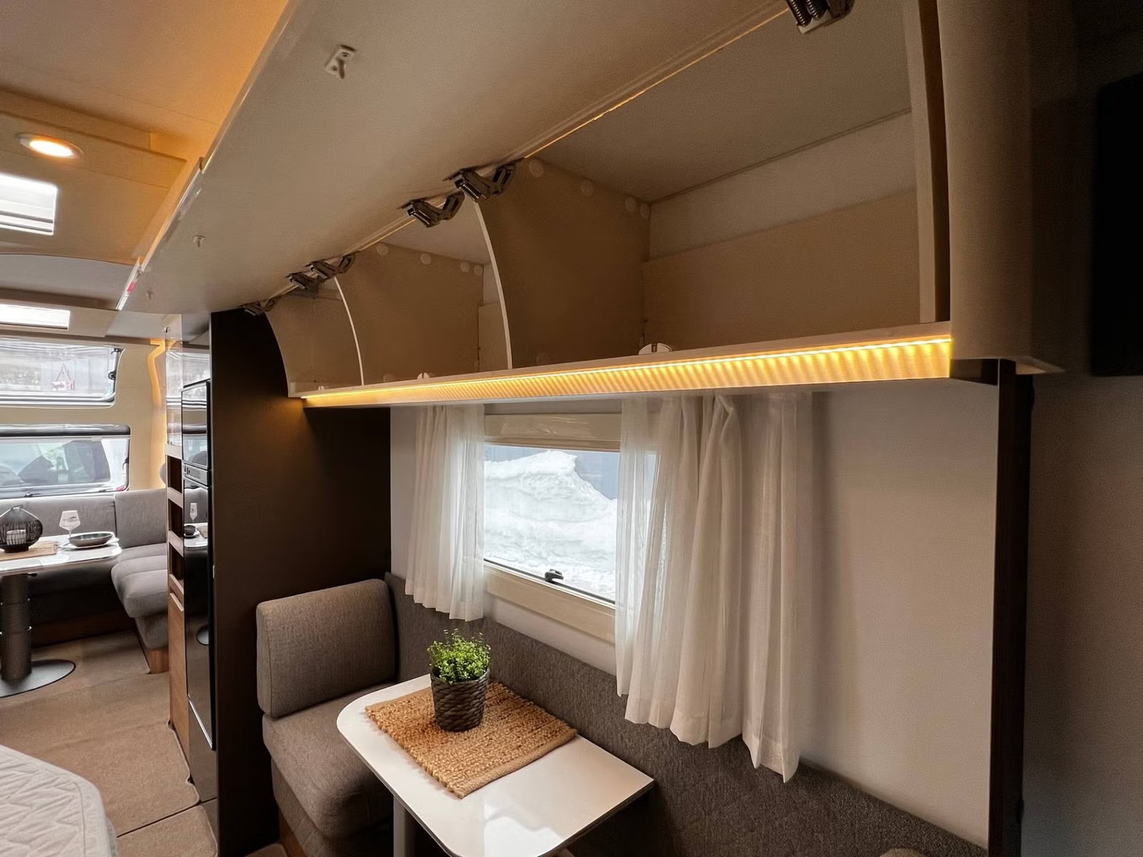 Adria Alpina 663 2018 5