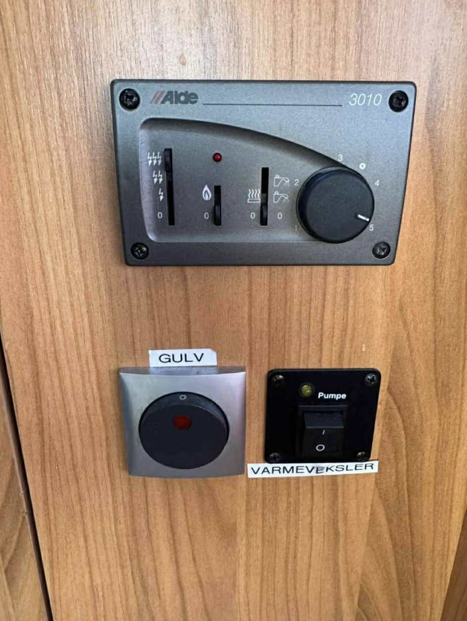 Burstner Elegance i 821 2008 21