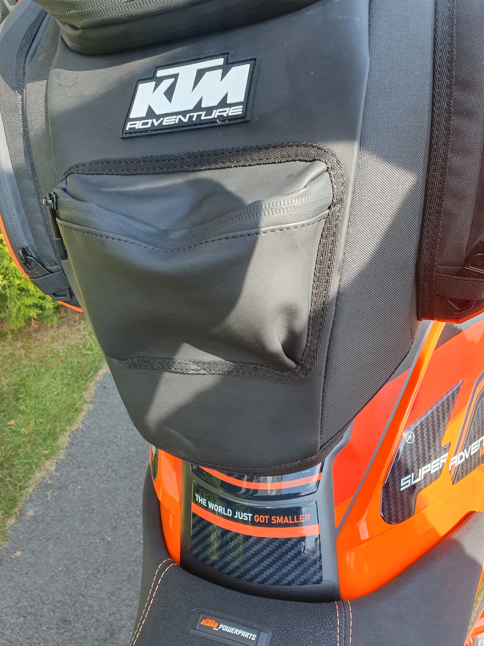 KTM 1290 Super Adventure S 2024 19