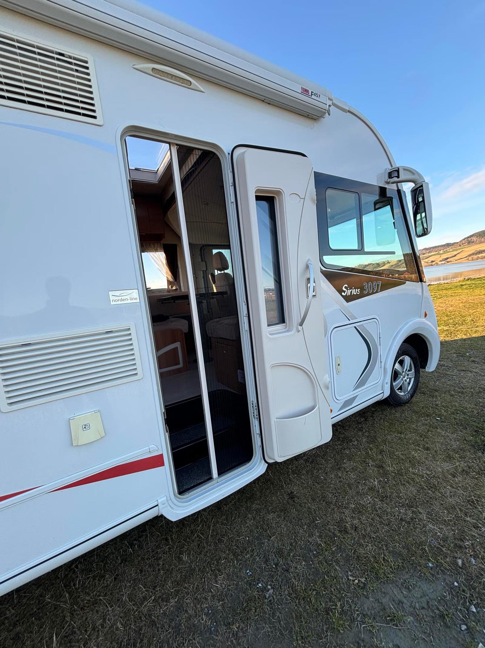 Challenger Sirius 3097 2015 2