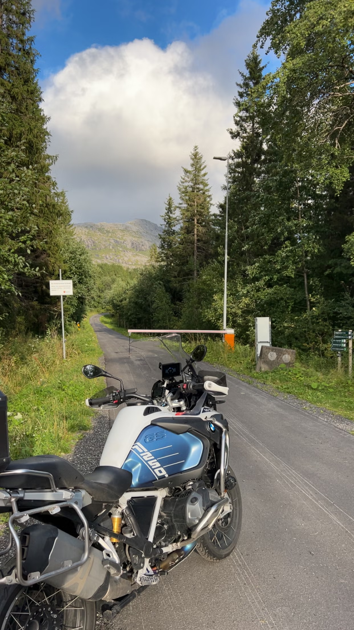 BMW R 1250 GS Trophy 2024 3