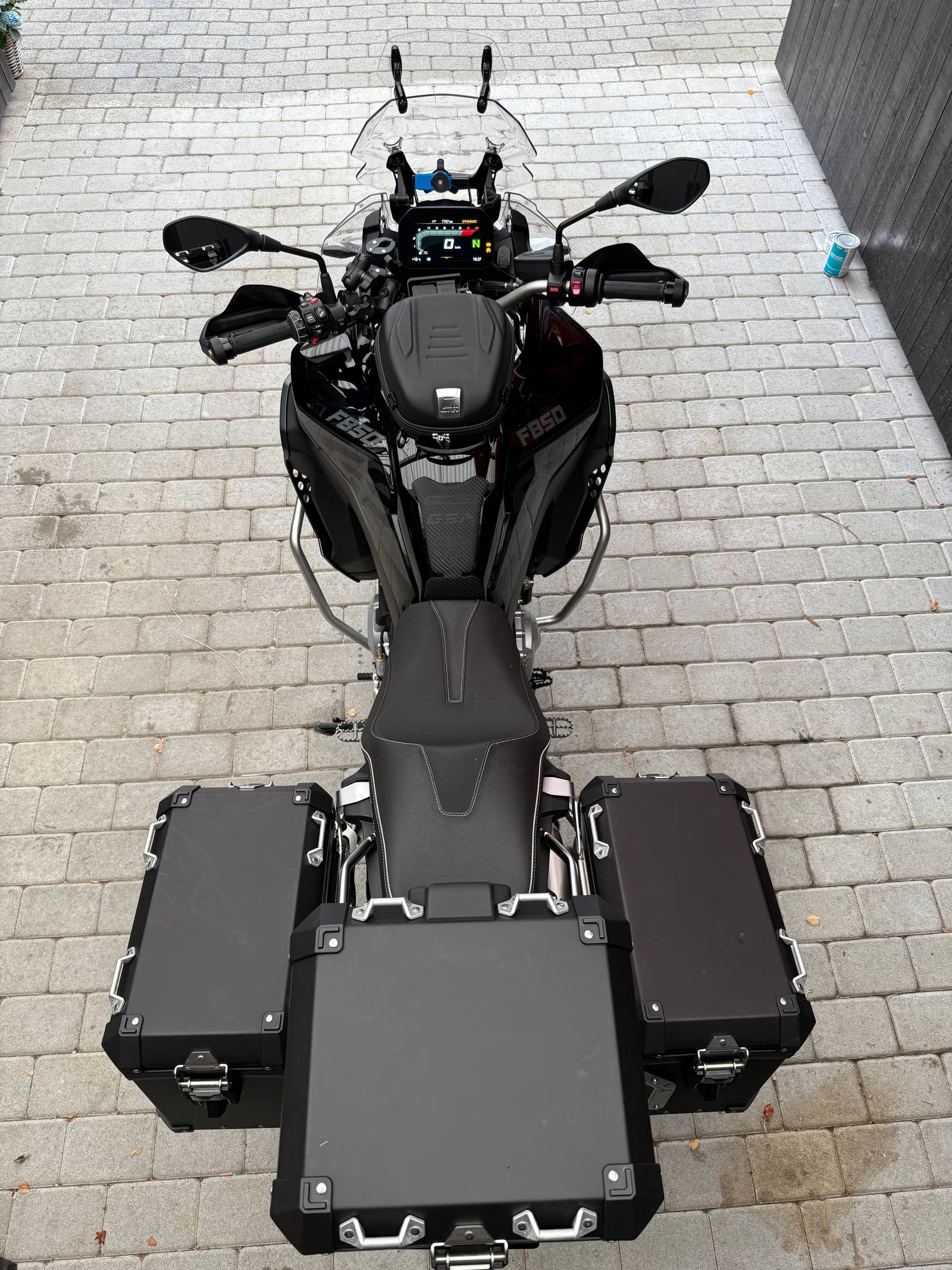 BMW F 850 GS Adventure Triple Black 2023 8