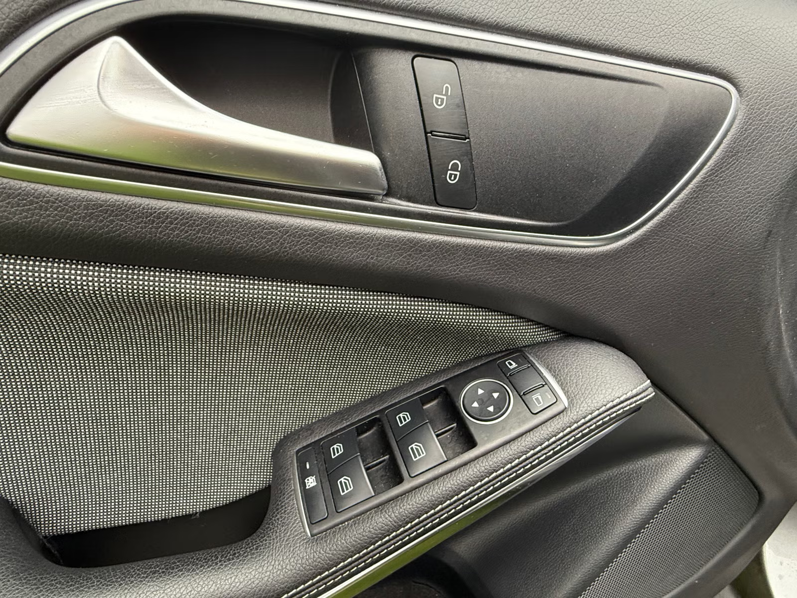 Mercedes-Benz A160 2016 17