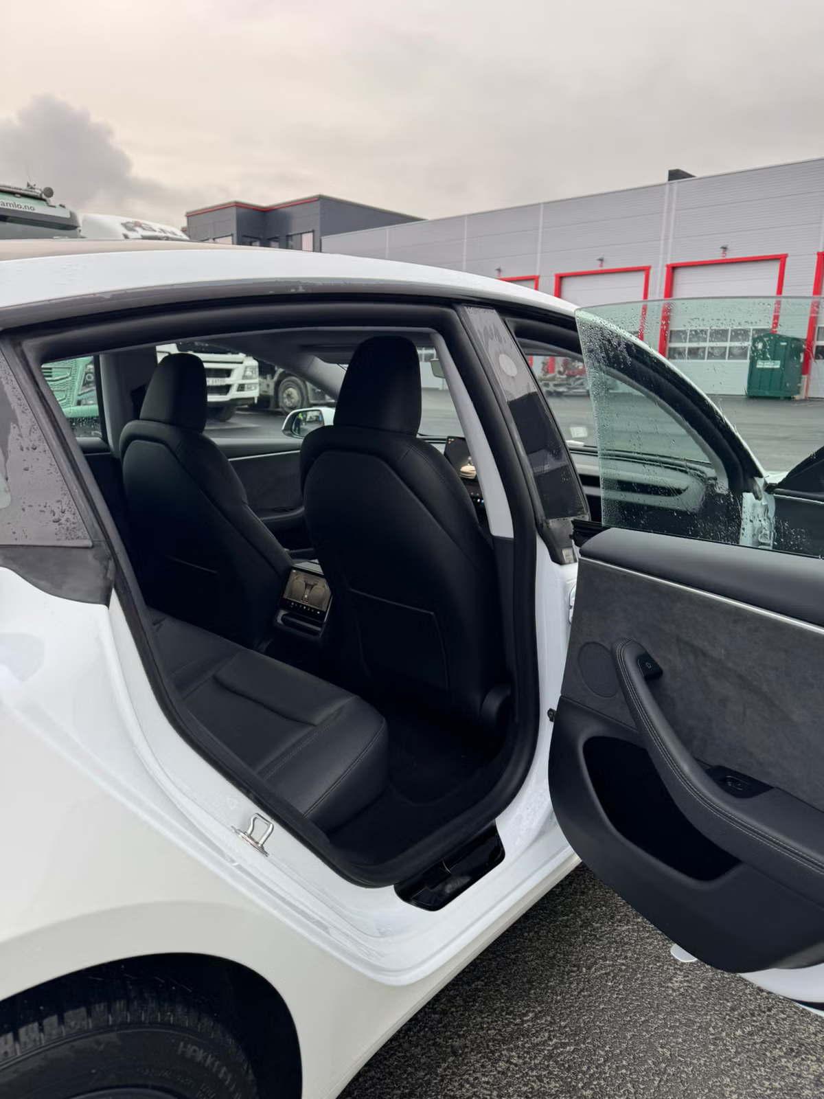 Tesla Model 3 2024 17